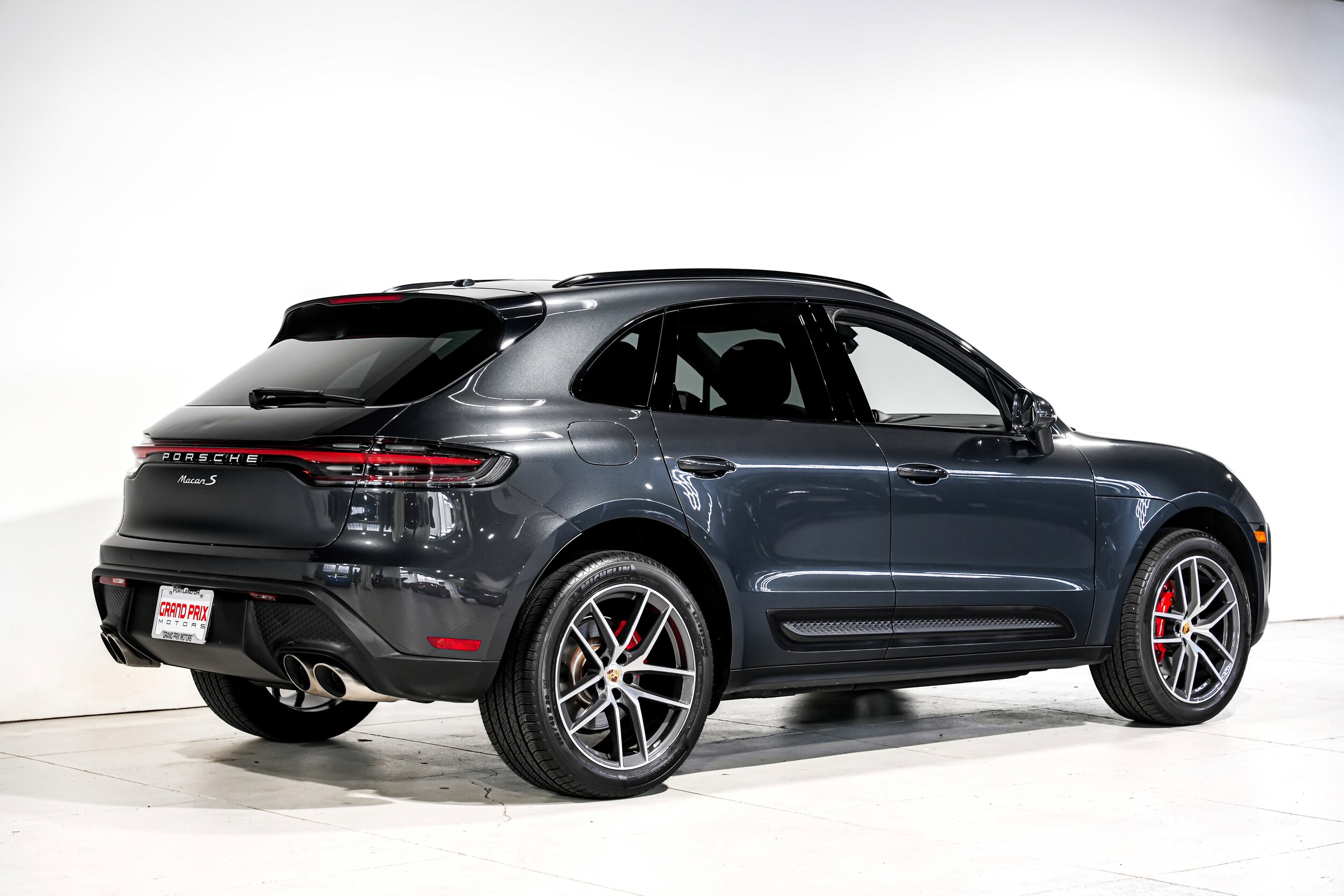 2022 Porsche Macan S photo 3