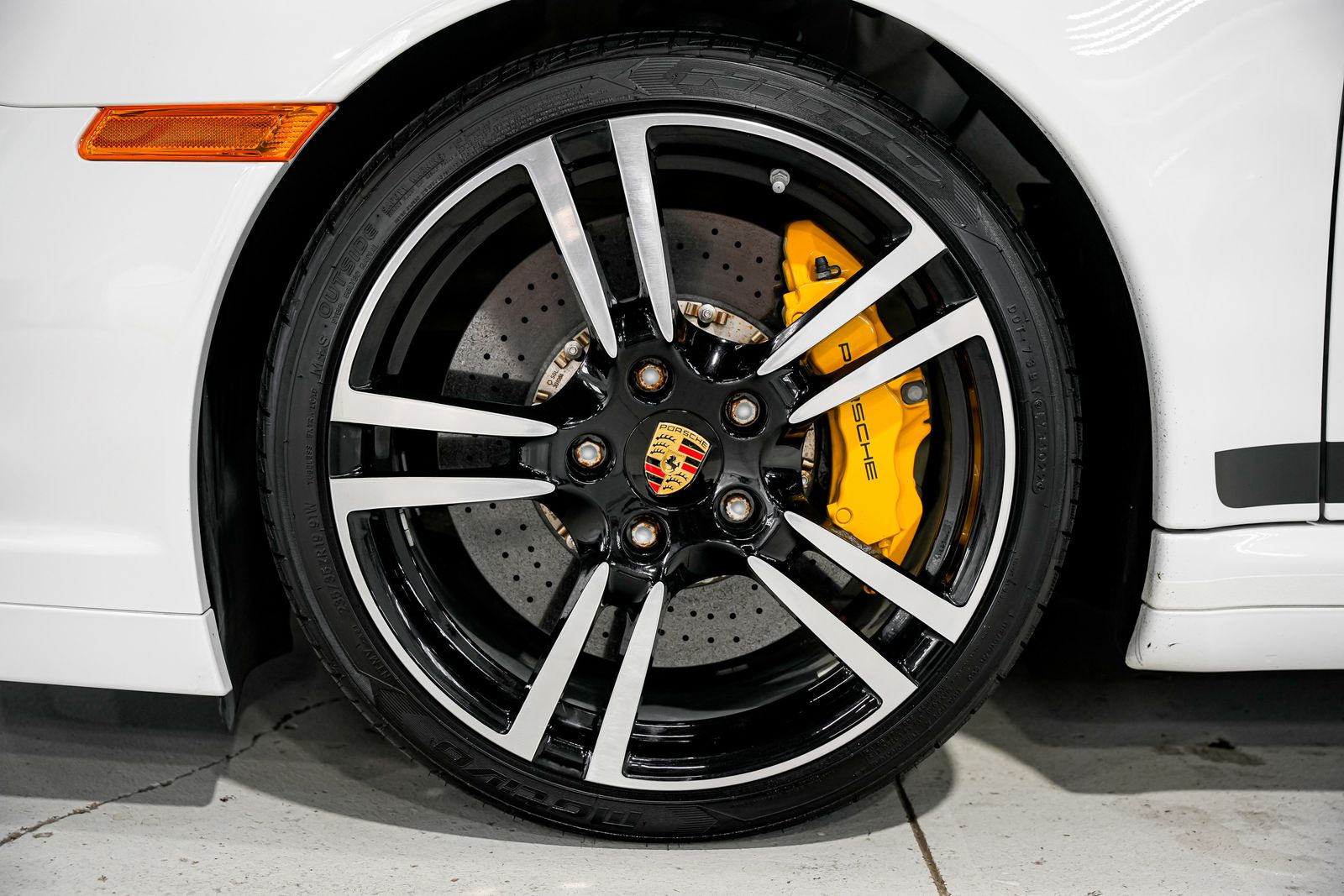 2011 Porsche 911 Turbo S - Photo 53