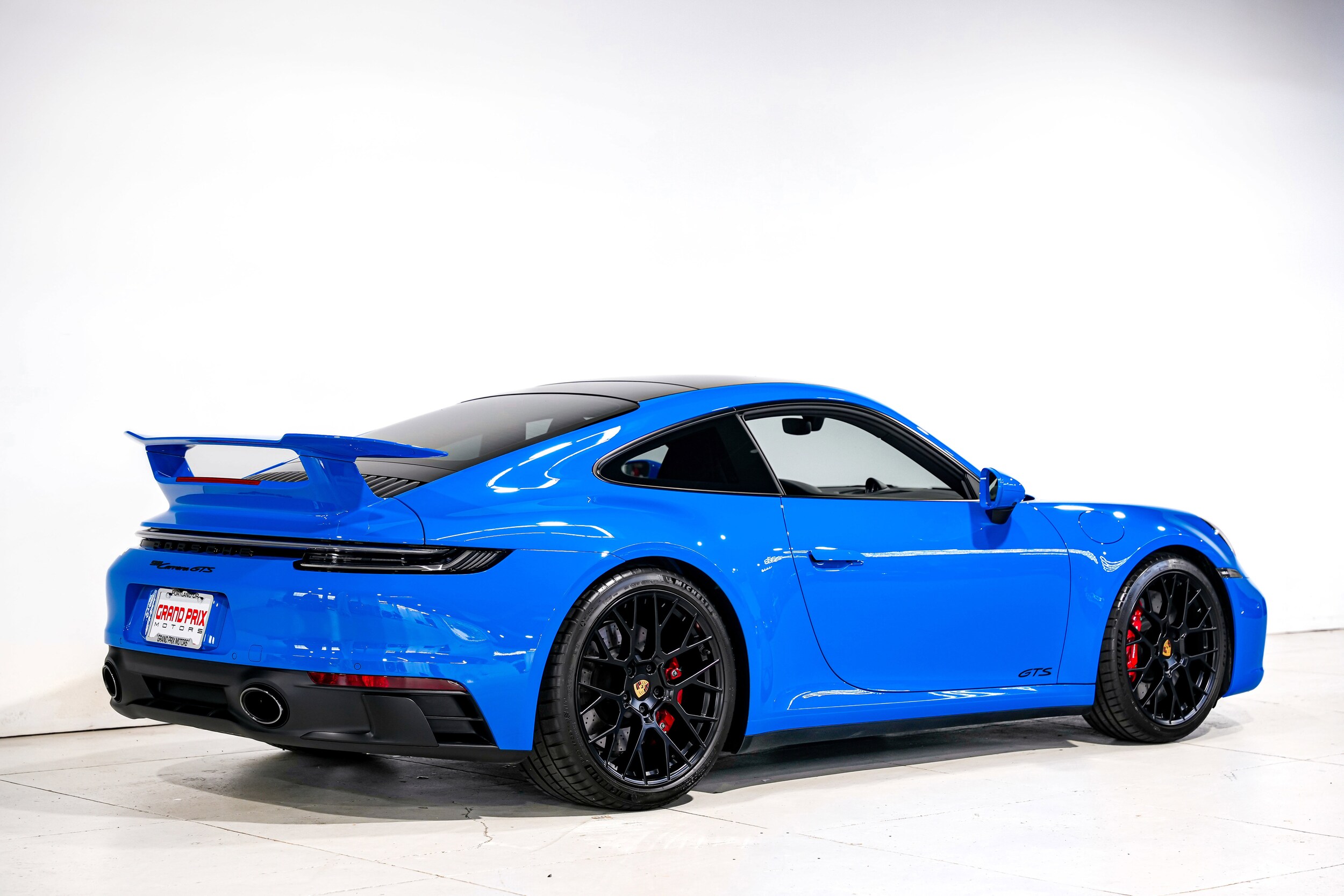 2022 Porsche 911 GTS photo 3