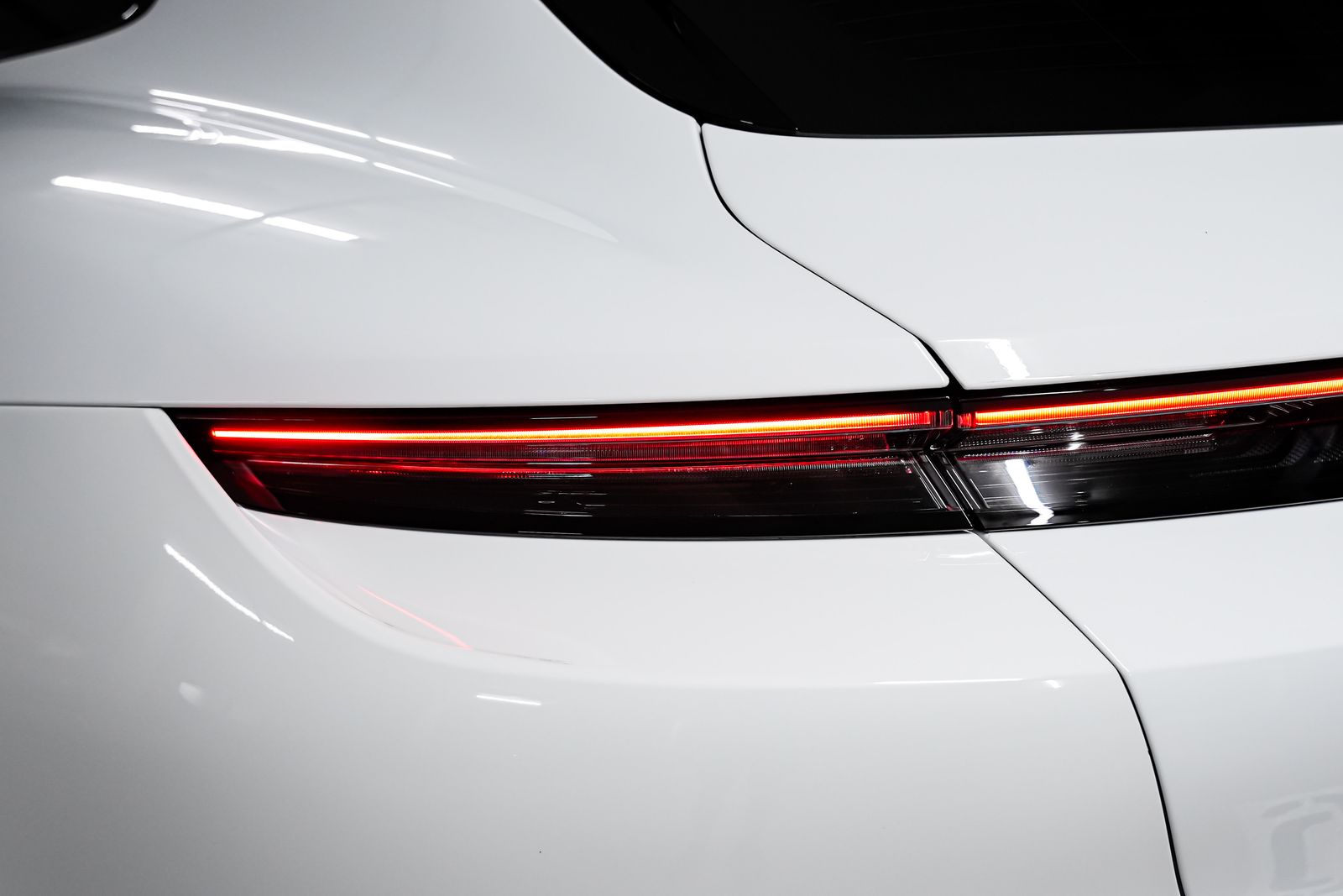 2023 Porsche Taycan 36