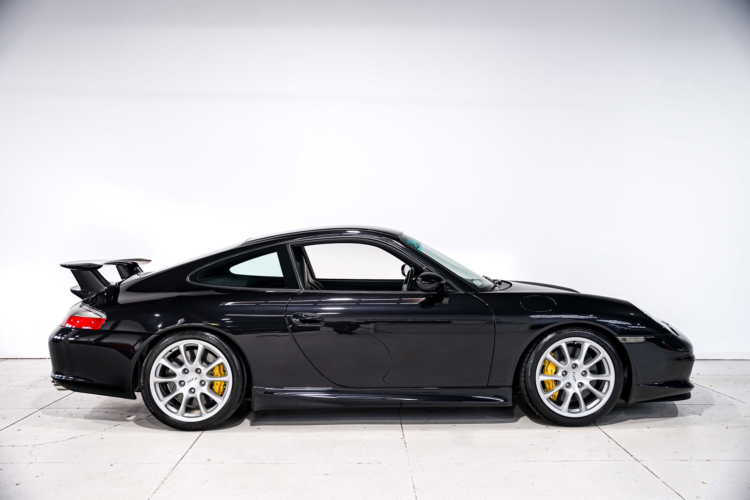 2004 Porsche 911 GT3 photo 2