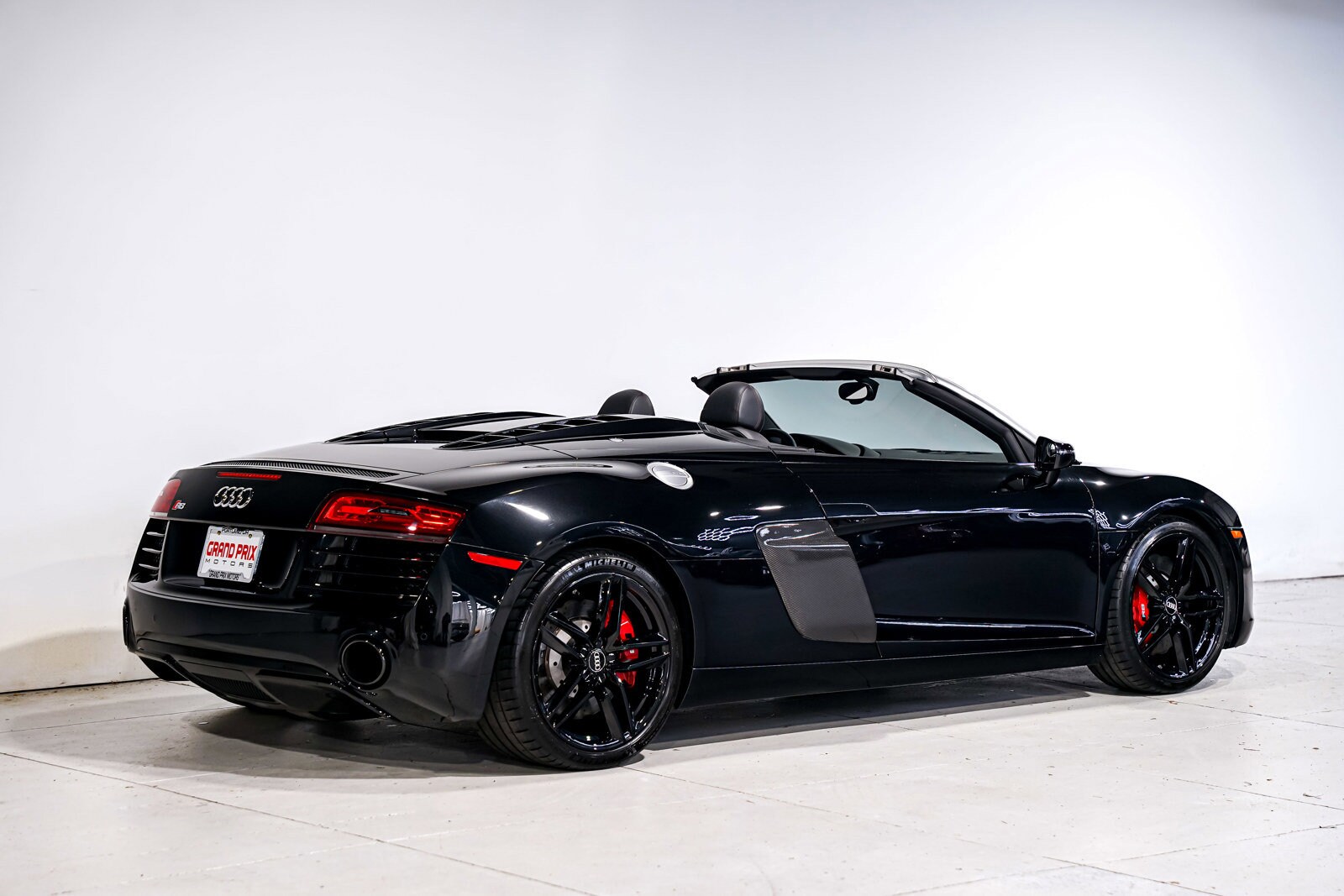 2014 Audi R8 4.2 Quattro Spyder photo 3