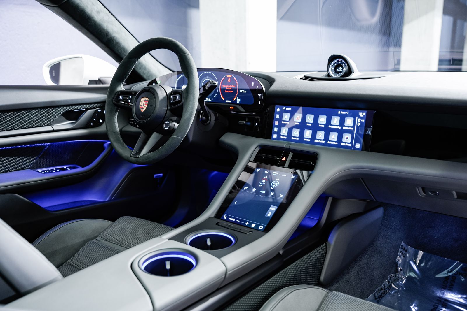 2023 Porsche Taycan 25