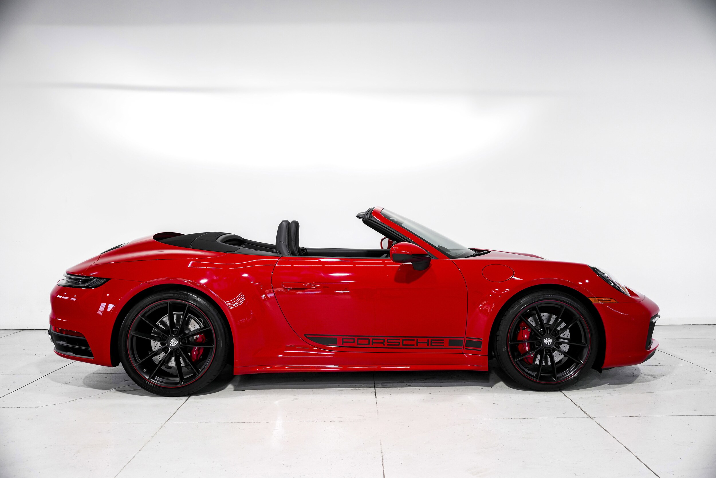 2021 Porsche 911 S Cabriolet photo 2