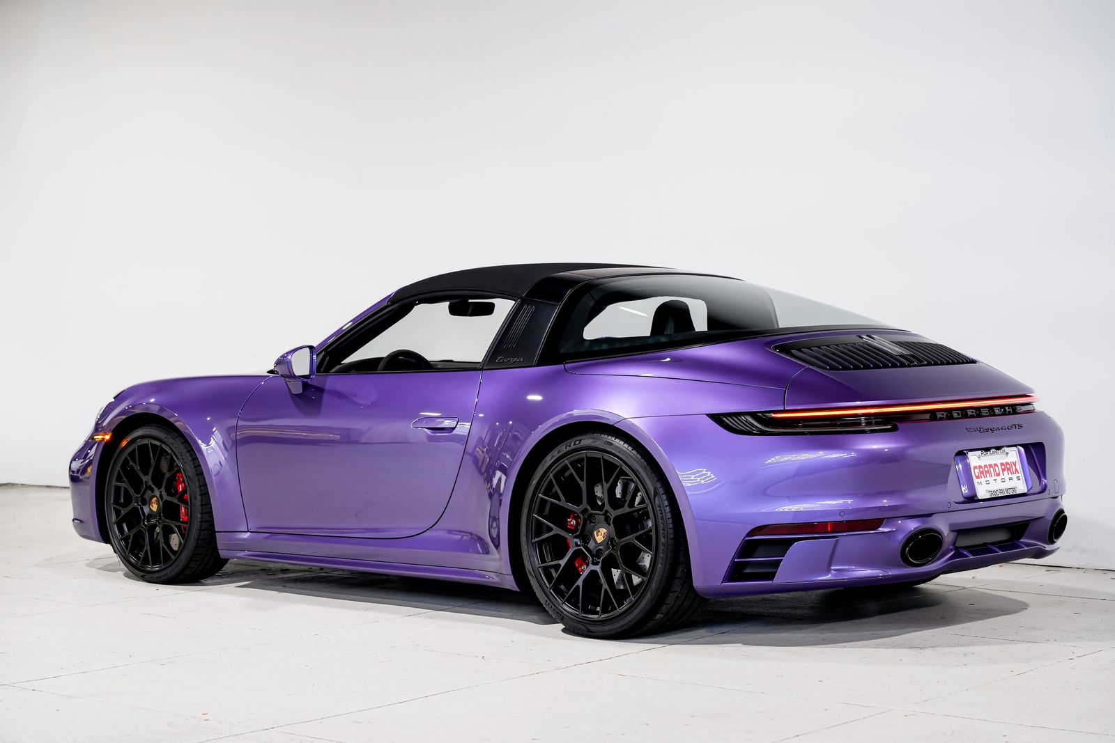 2024 Porsche 911 GTS - Photo 9