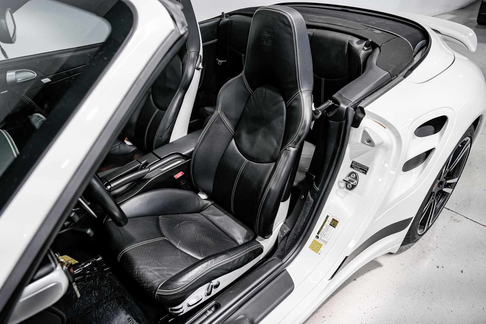 2011 Porsche 911 Turbo S - Photo 22