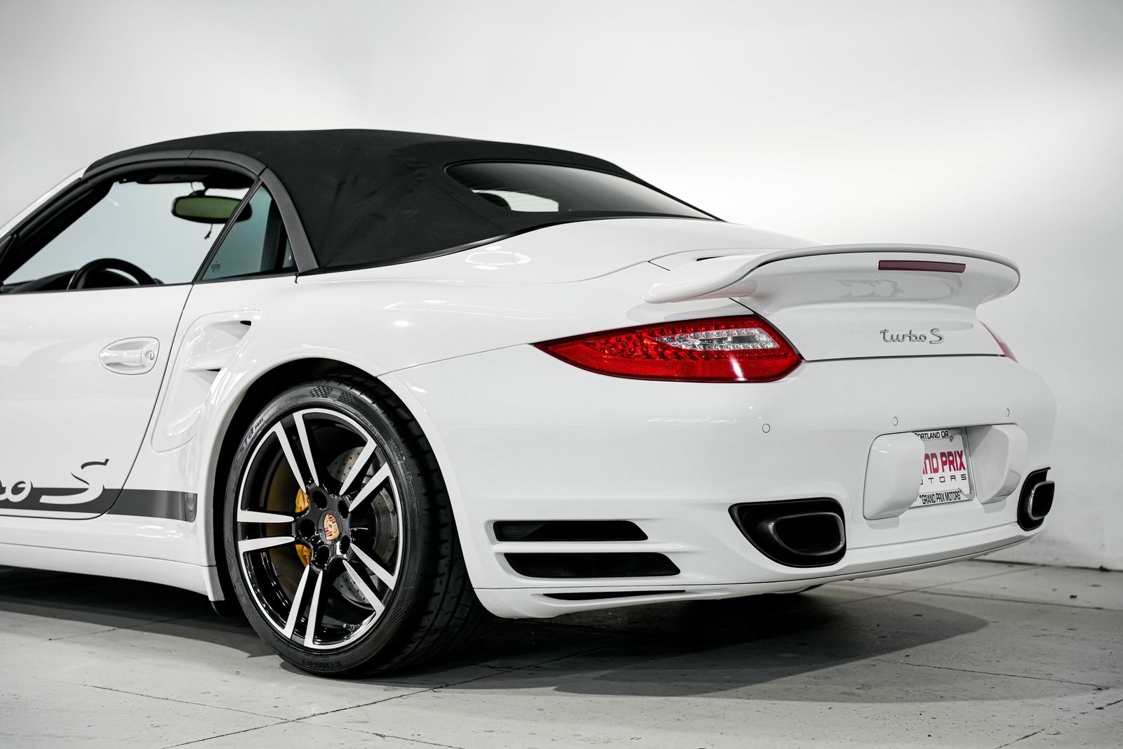 2011 Porsche 911 Turbo S - Photo 38