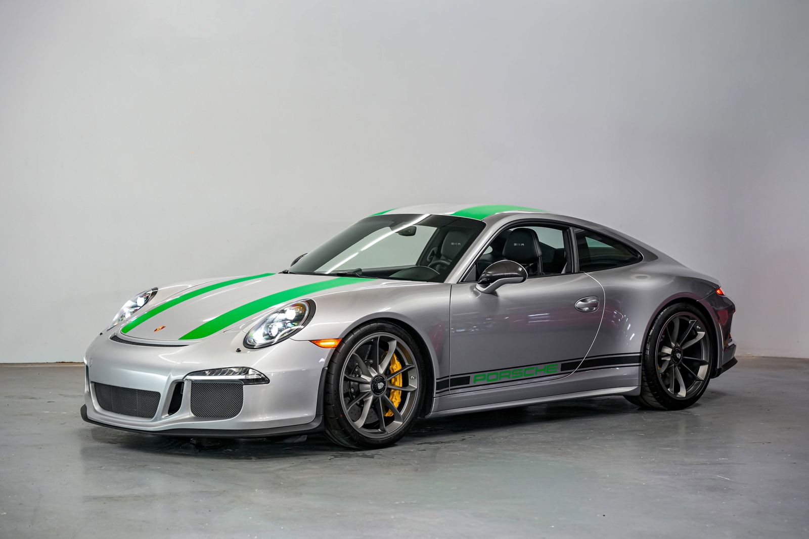 2016 Porsche 911 R - Photo 6