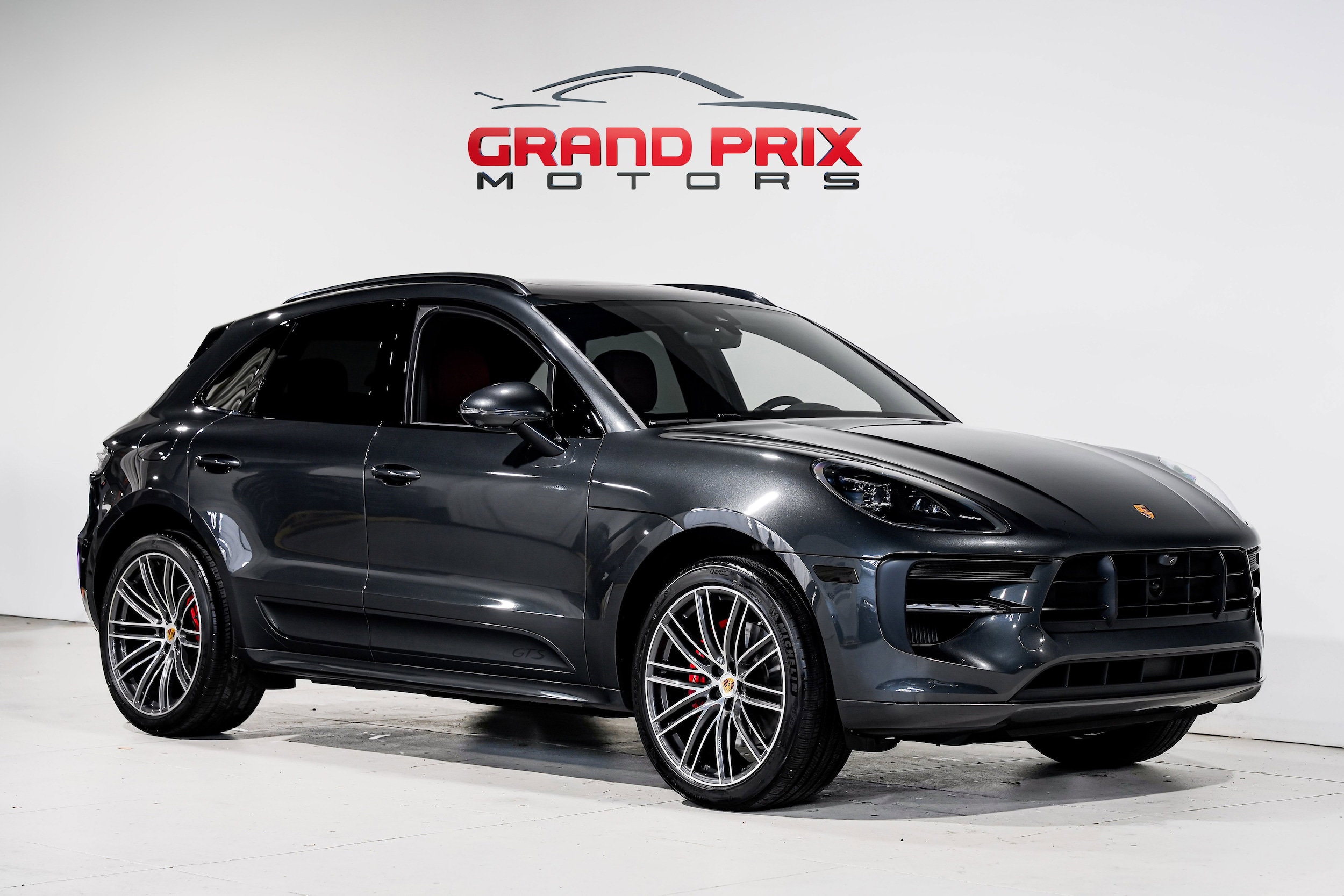 2021 Porsche Macan GTS's photo