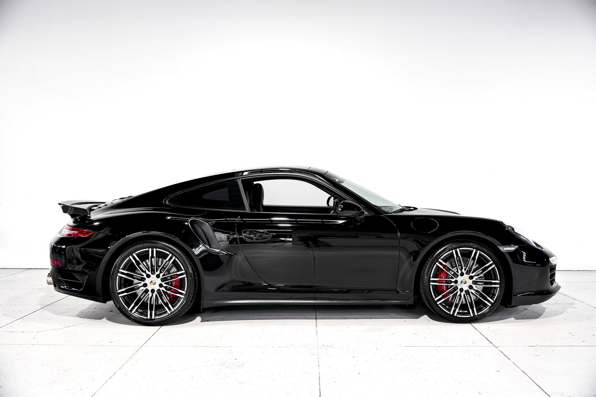 2014 Porsche 911 Turbo Coupe photo 2