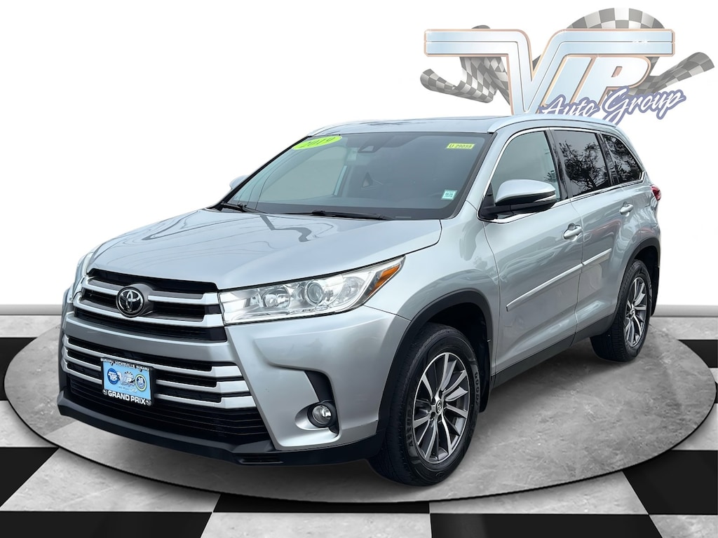 Used 2019 Toyota Highlander XLE XLE V6 AWD