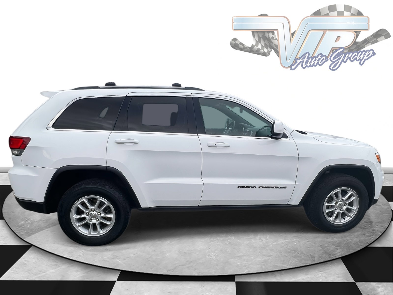 2020 Jeep Grand Cherokee Laredo E photo 2