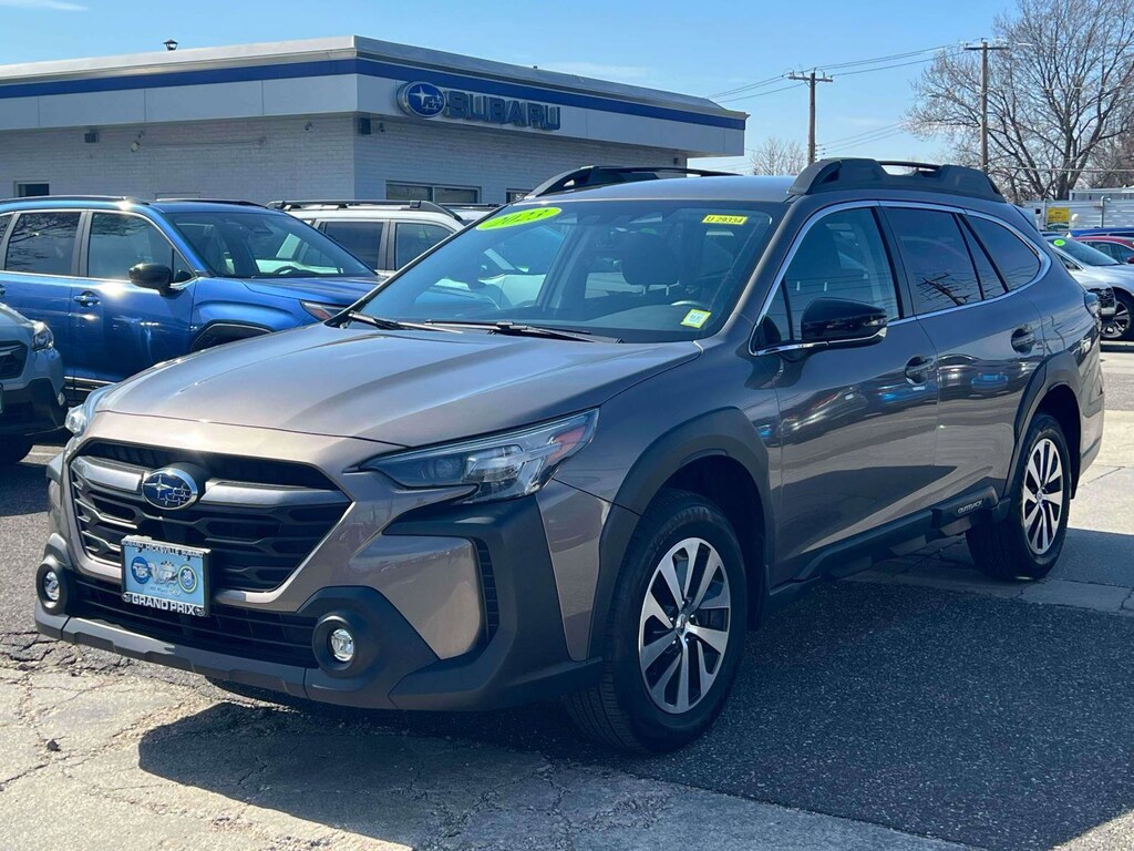 Used 2023 Subaru Outback Premium Premium CVT