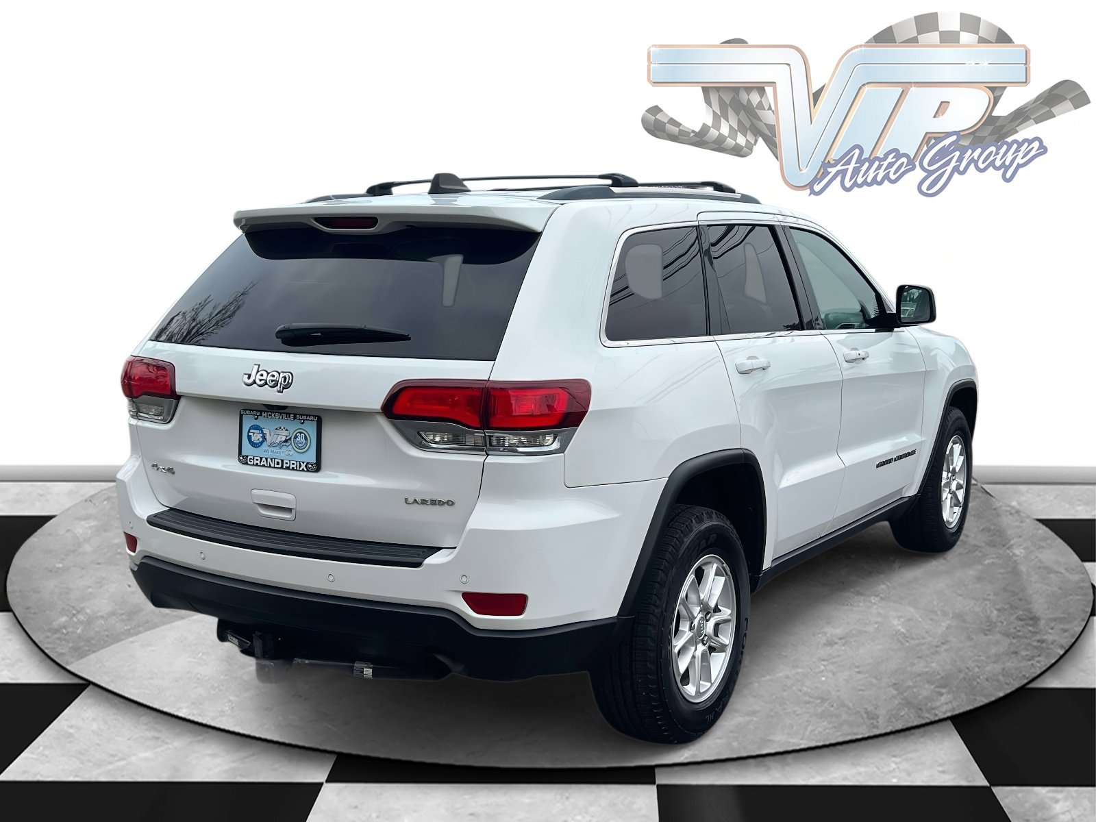 2020 Jeep Grand Cherokee Laredo E photo 3