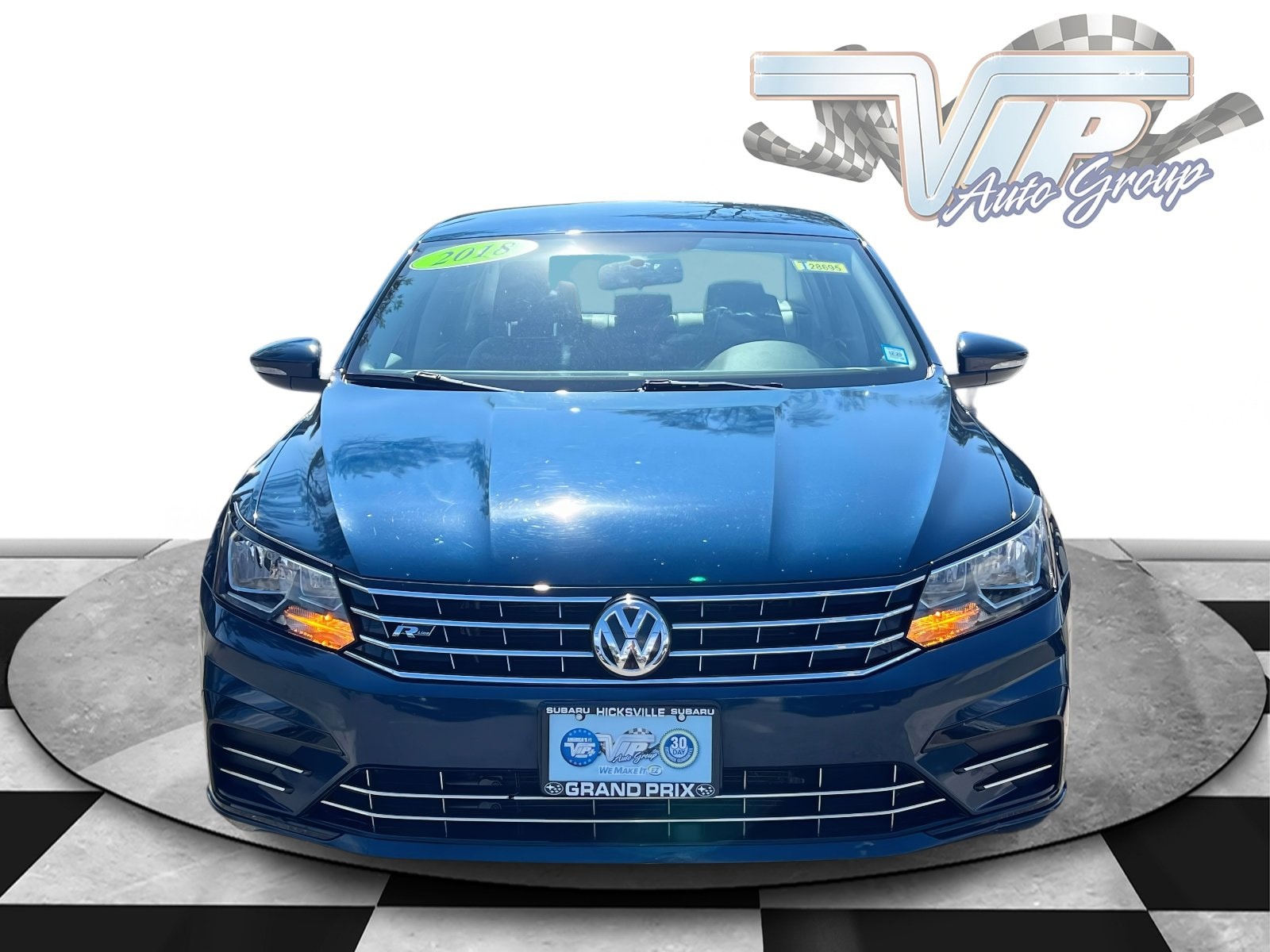 Used 2018 Volkswagen Passat R-Line with VIN 1VWAA7A33JC009100 for sale in Hicksville, NY