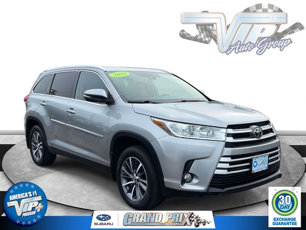 Used 2019 Toyota Highlander XLE XLE V6 AWD