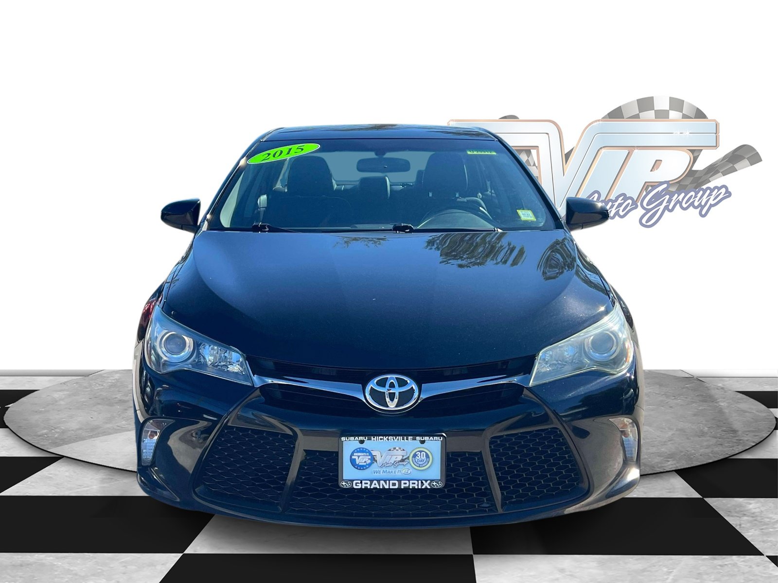 Used 2015 Toyota Camry SE Sedan