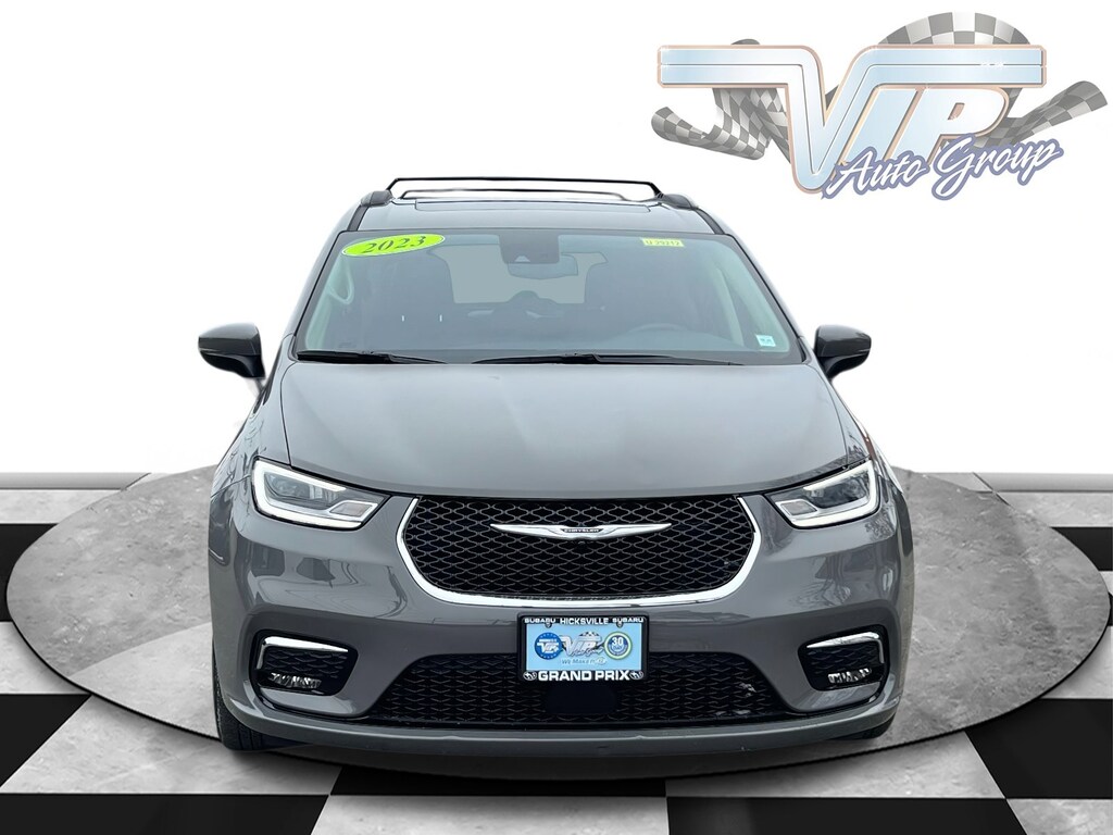 Used 2023 Chrysler Pacifica Touring L Touring L FWD