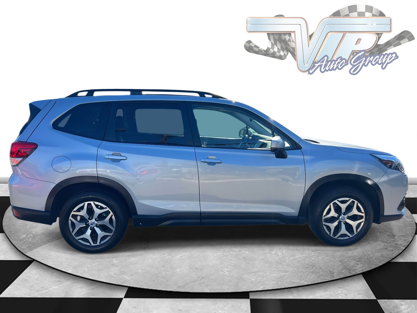 2023 Subaru Forester Premium photo 3