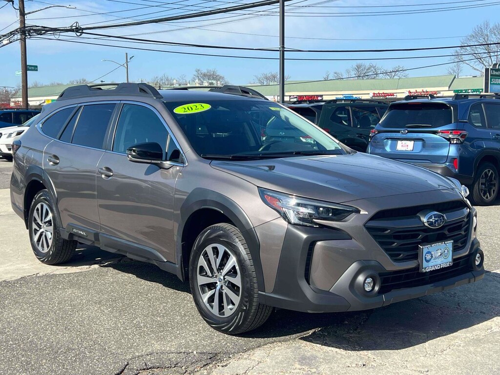 Used 2023 Subaru Outback Premium Premium CVT