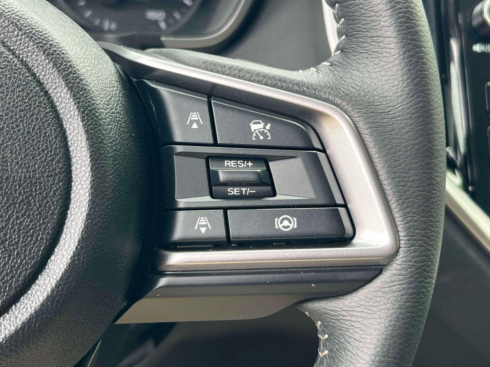 2025 Subaru Ascent Premium - Photo 23