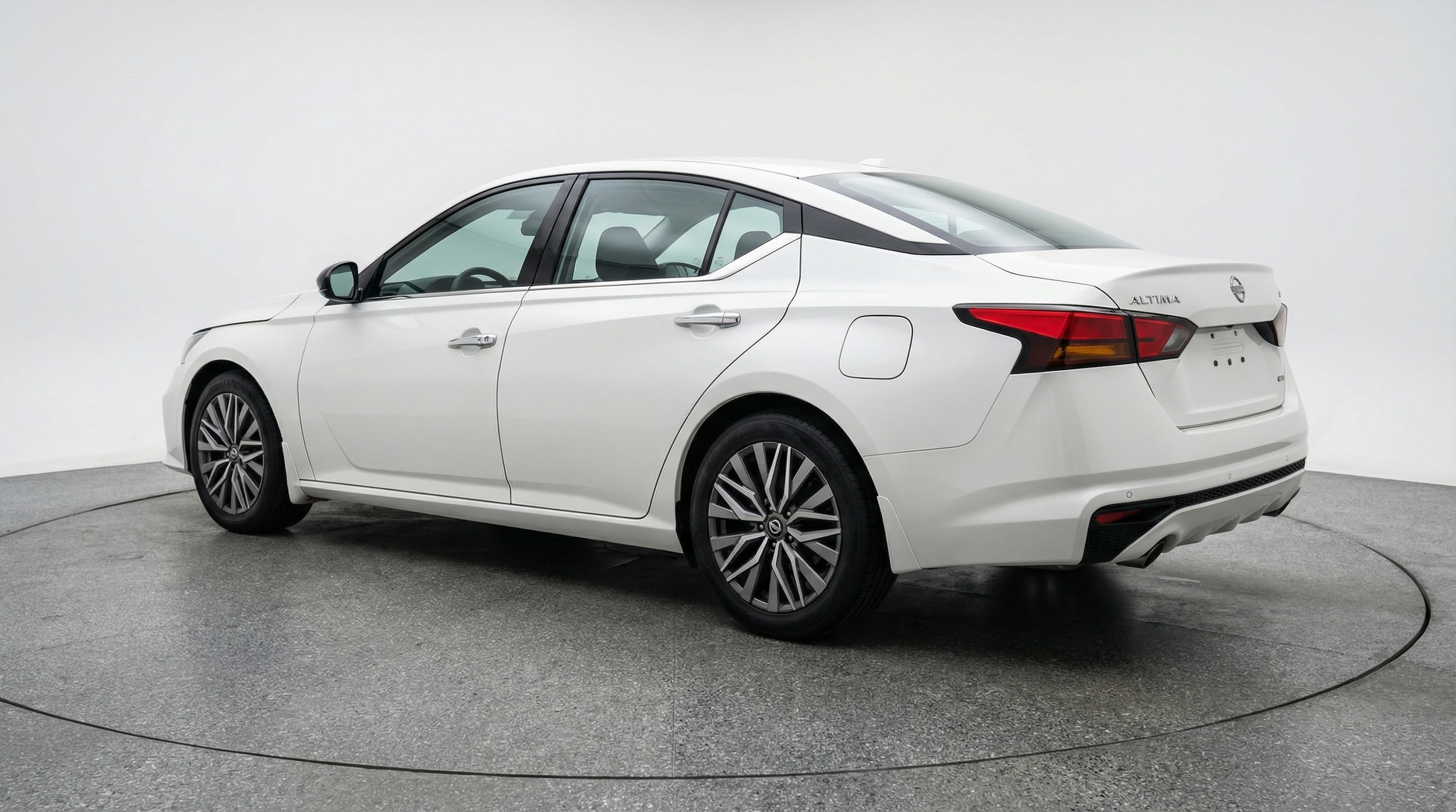 Thumbnail: 2025 Nissan Altima - 5