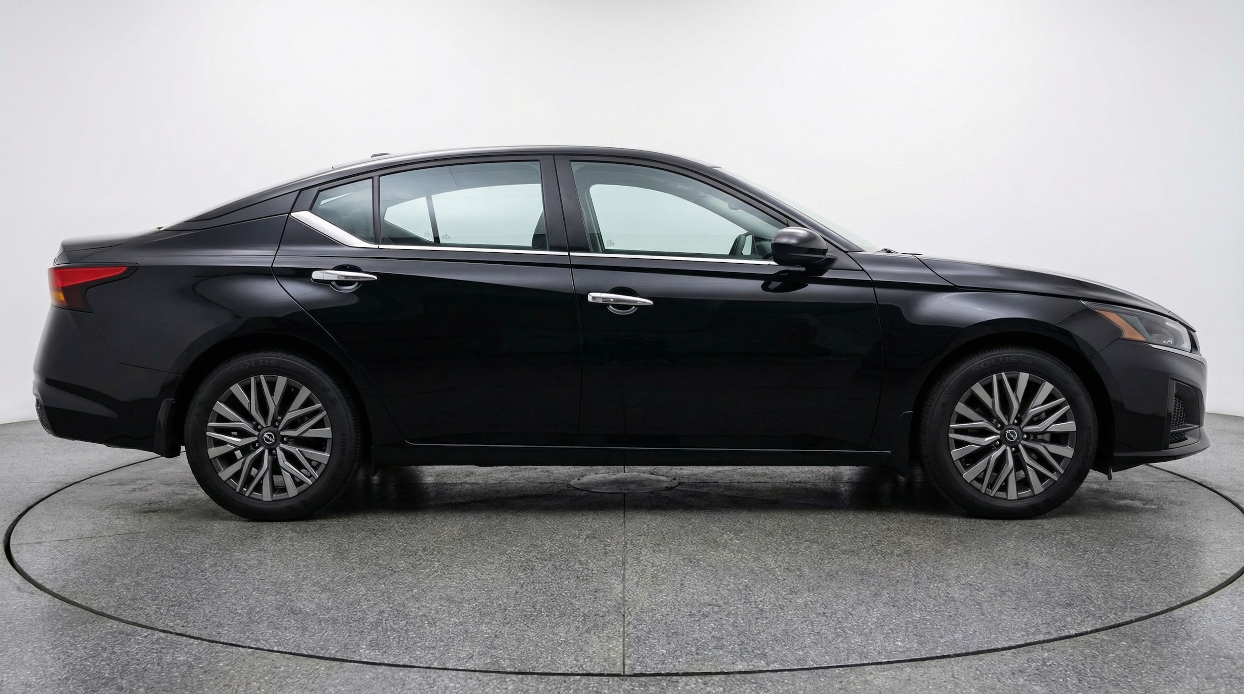 Thumbnail: 2025 Nissan Altima - 8