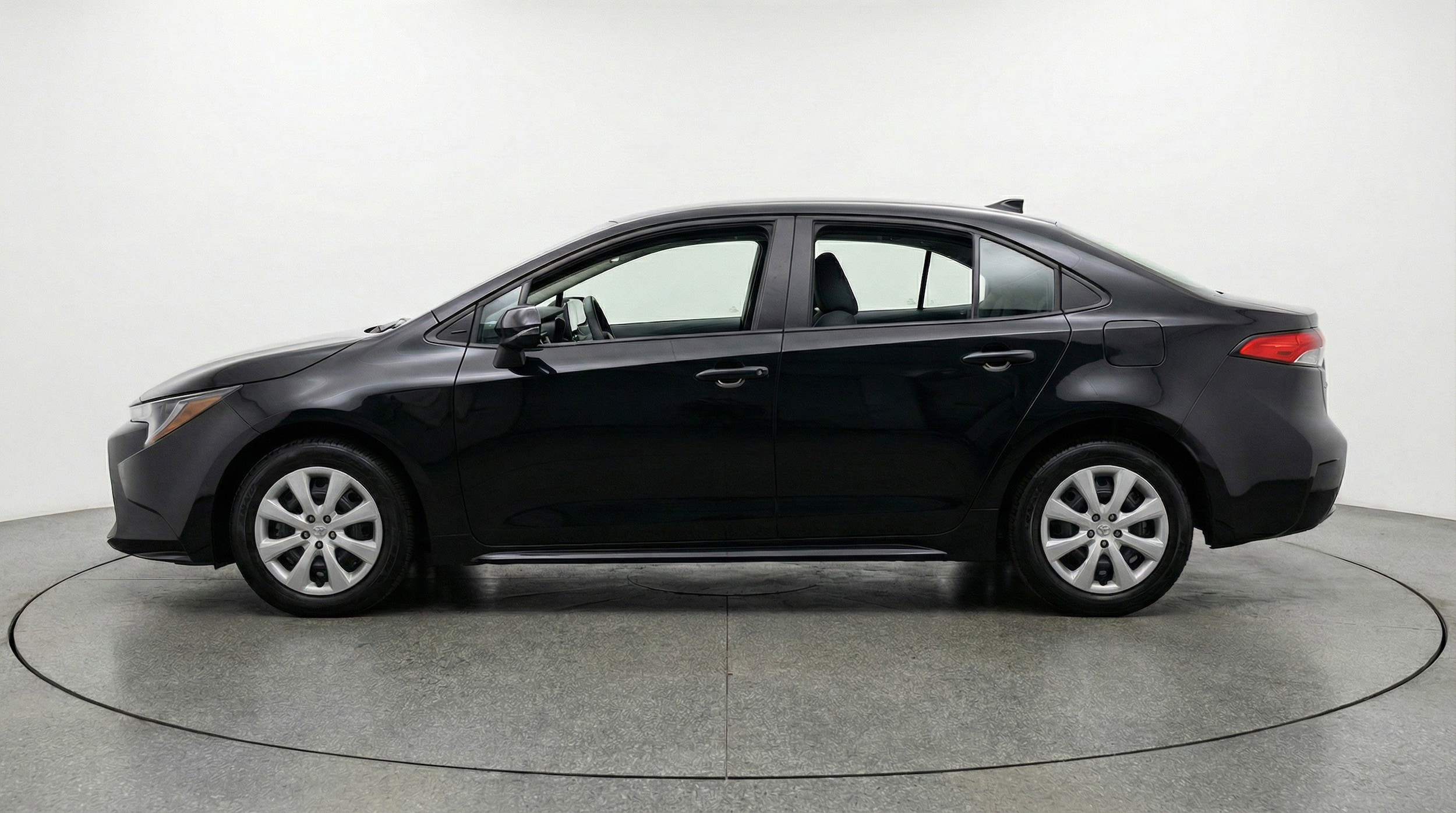 Thumbnail: 2025 Toyota Corolla - 5