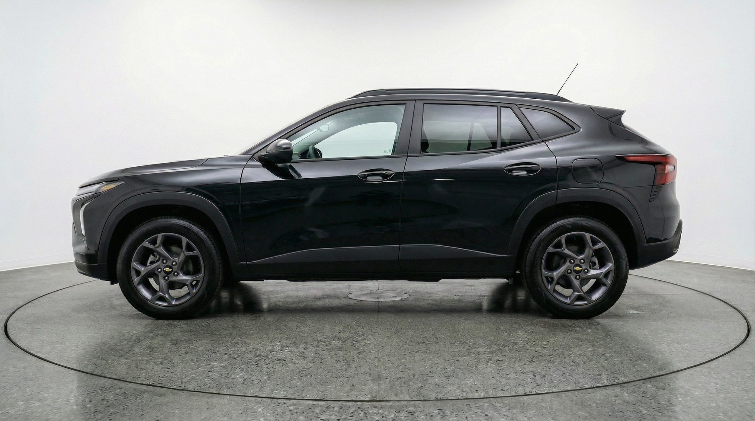 Thumbnail: 2025 Chevrolet Trax - 4