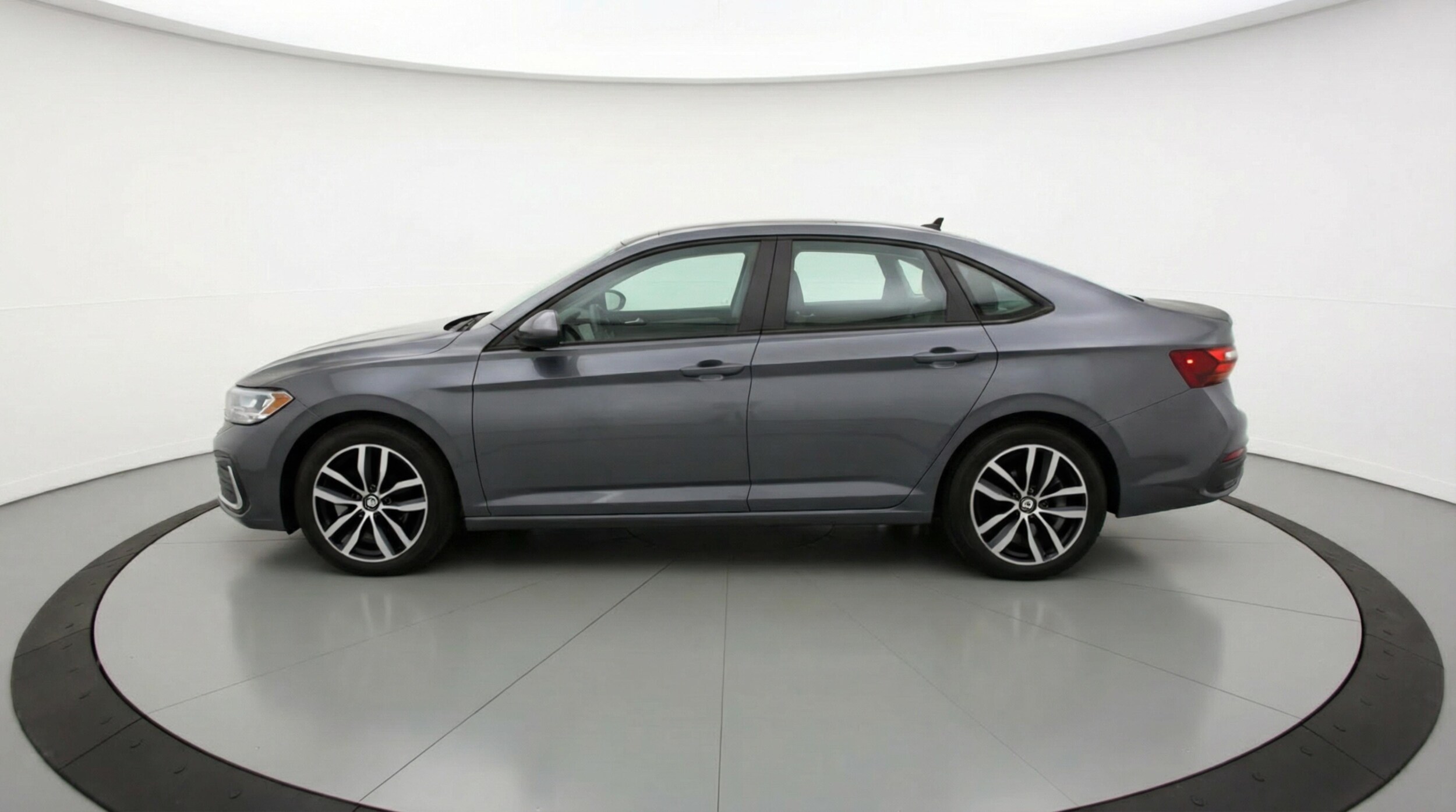 Thumbnail: 2025 Volkswagen Jetta - 4