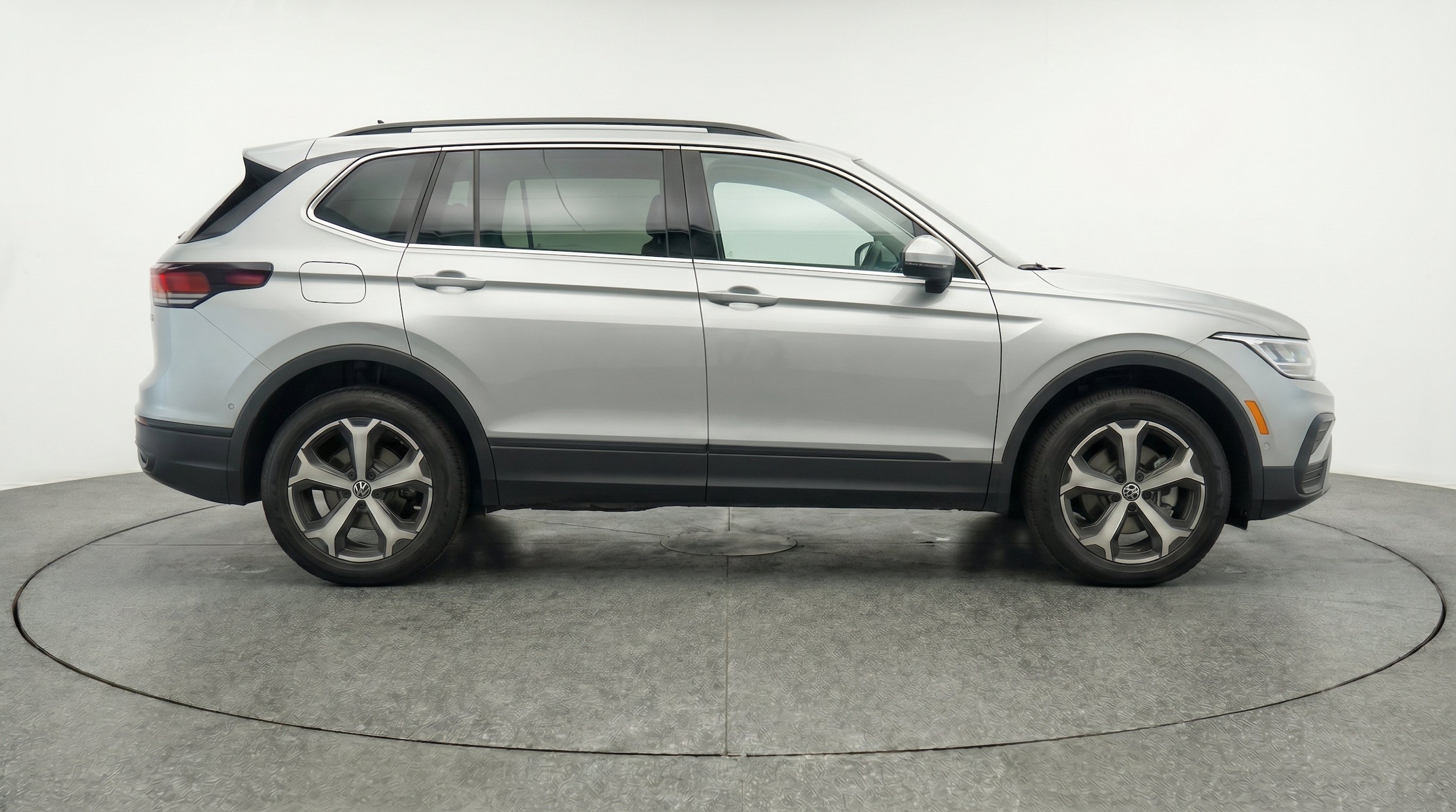 Thumbnail: 2026 Volkswagen Tiguan - 11