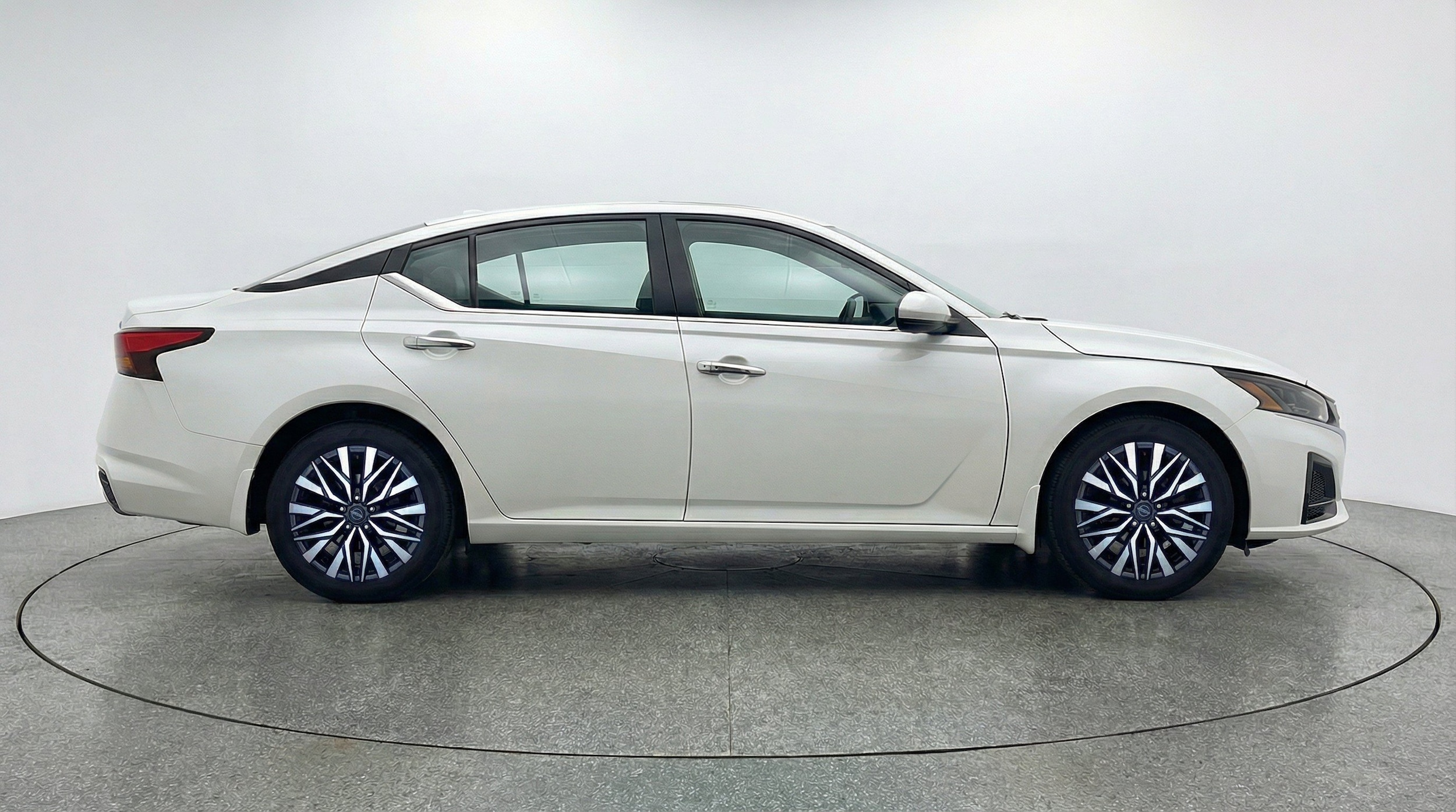 Thumbnail: 2025 Nissan Altima - 11