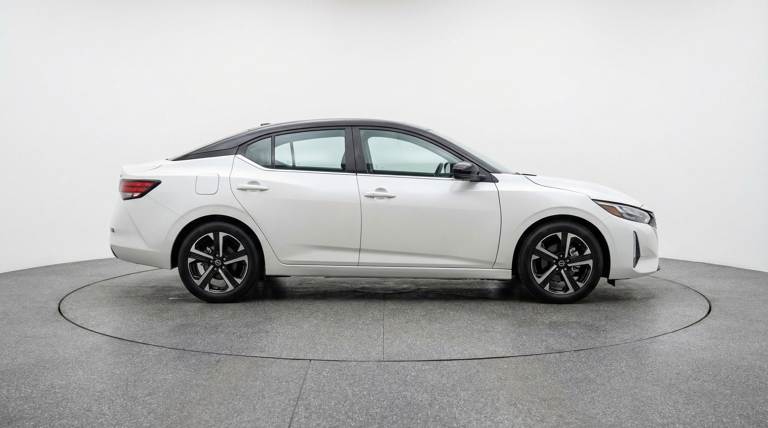 Thumbnail: 2025 Nissan Sentra - 11