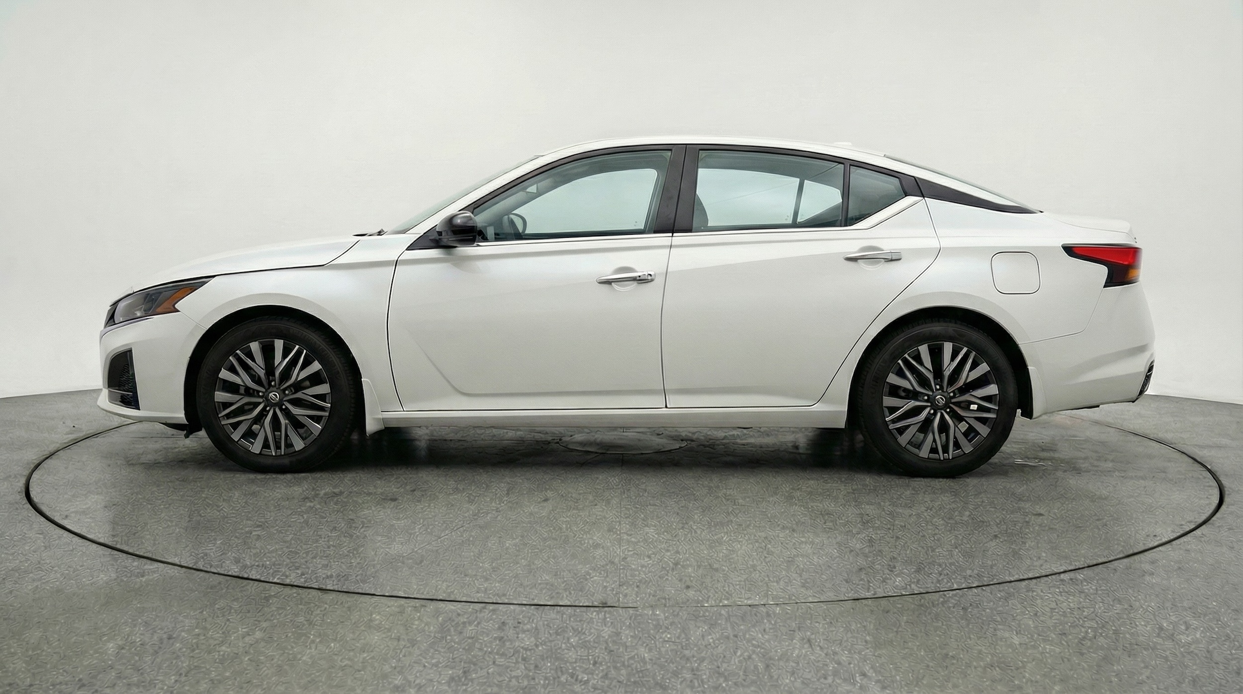 Thumbnail: 2025 Nissan Altima - 4