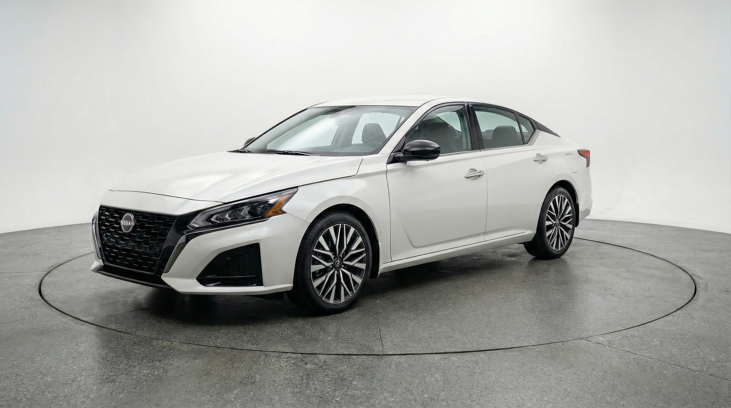 Thumbnail: 2025 Nissan Altima - 3