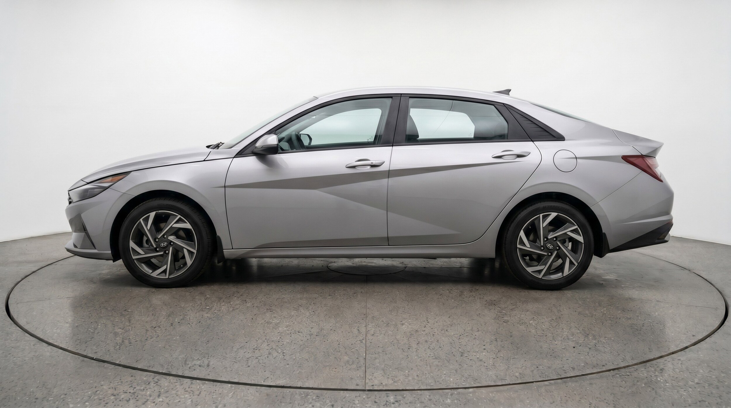 Thumbnail: 2025 Hyundai Elantra - 5