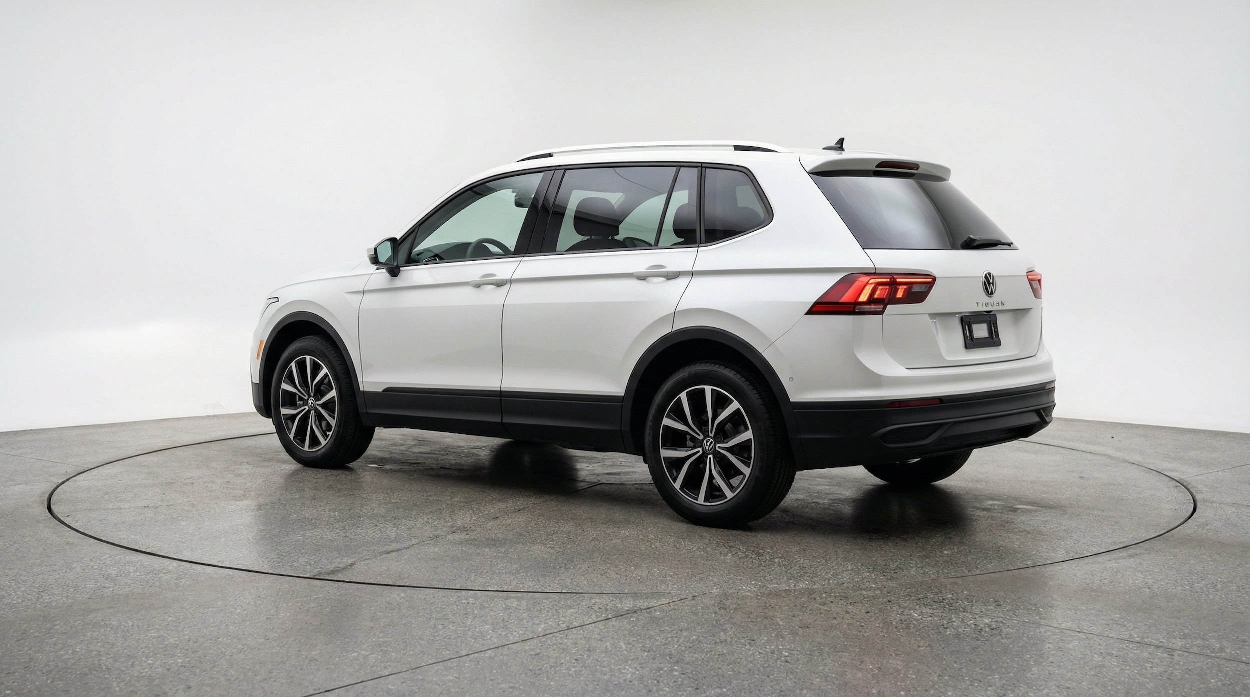 Thumbnail: 2026 Volkswagen Tiguan - 6