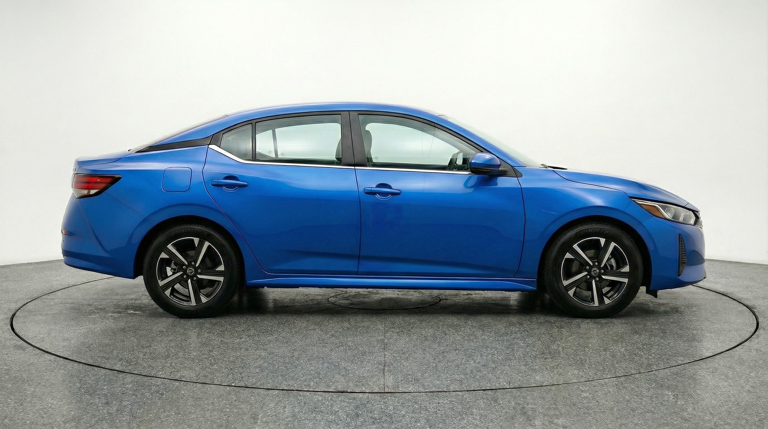 Thumbnail: 2025 Nissan Sentra - 8