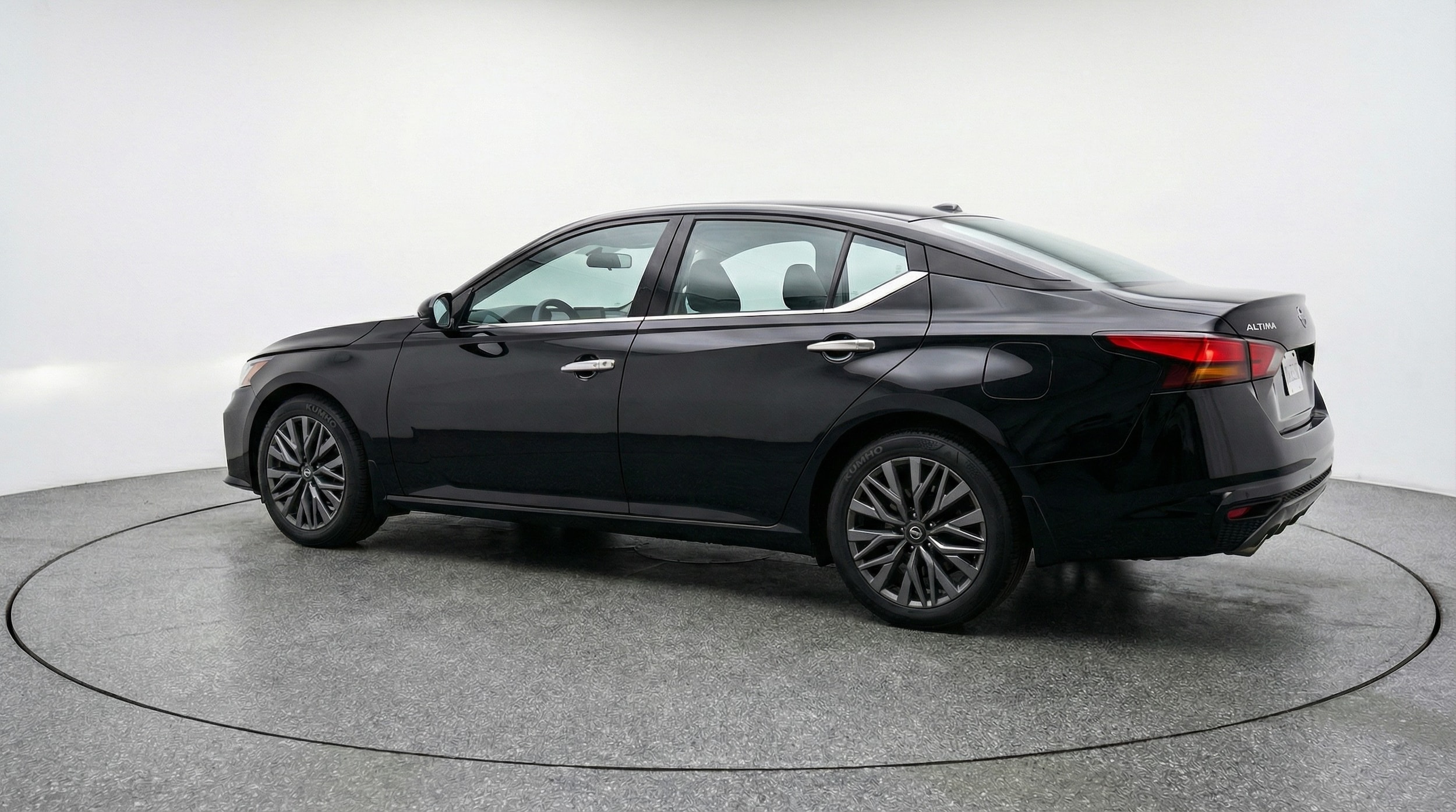 Thumbnail: 2025 Nissan Altima - 5