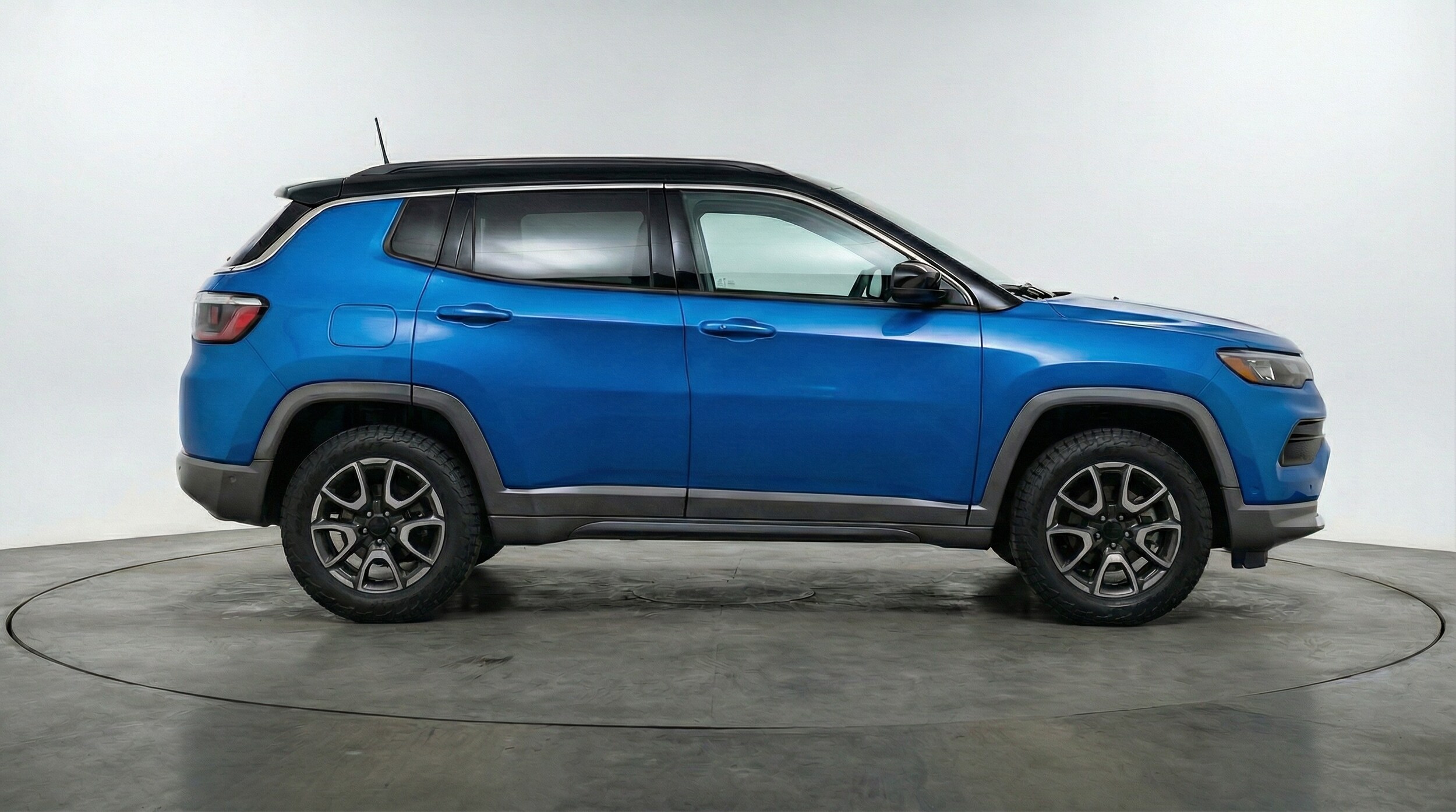 Thumbnail: 2025 Jeep Compass - 8