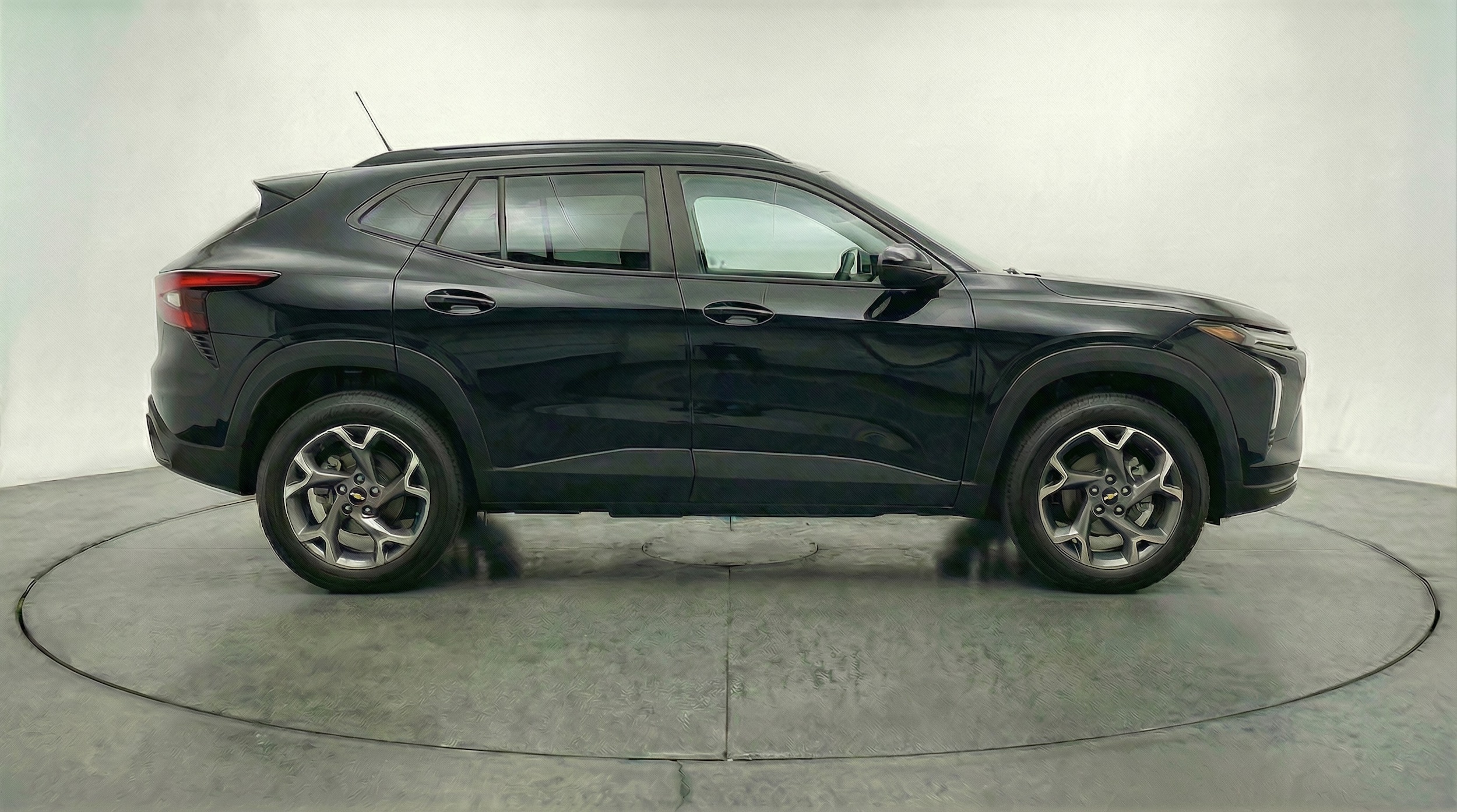 Thumbnail: 2025 Chevrolet Trax - 8