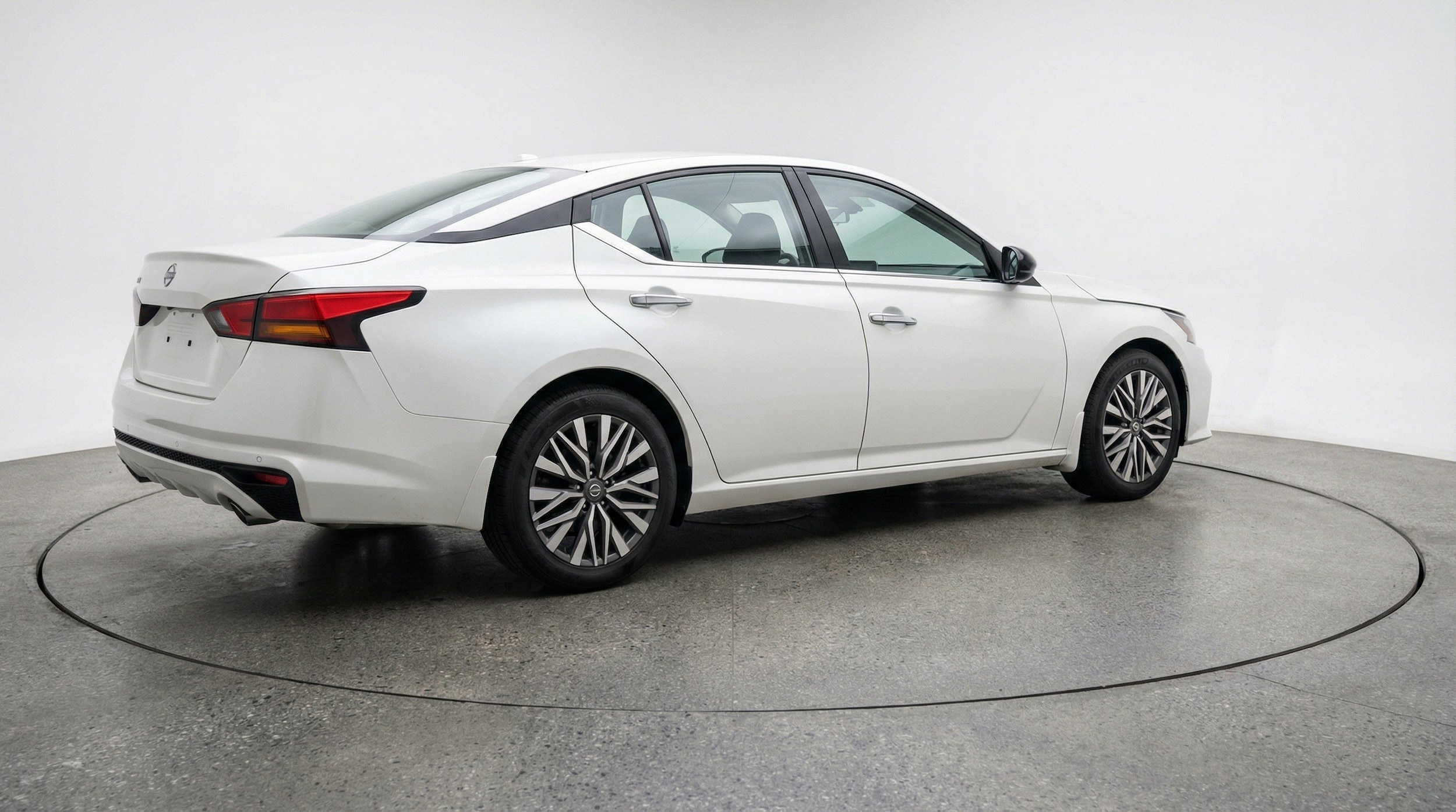 Thumbnail: 2025 Nissan Altima - 9