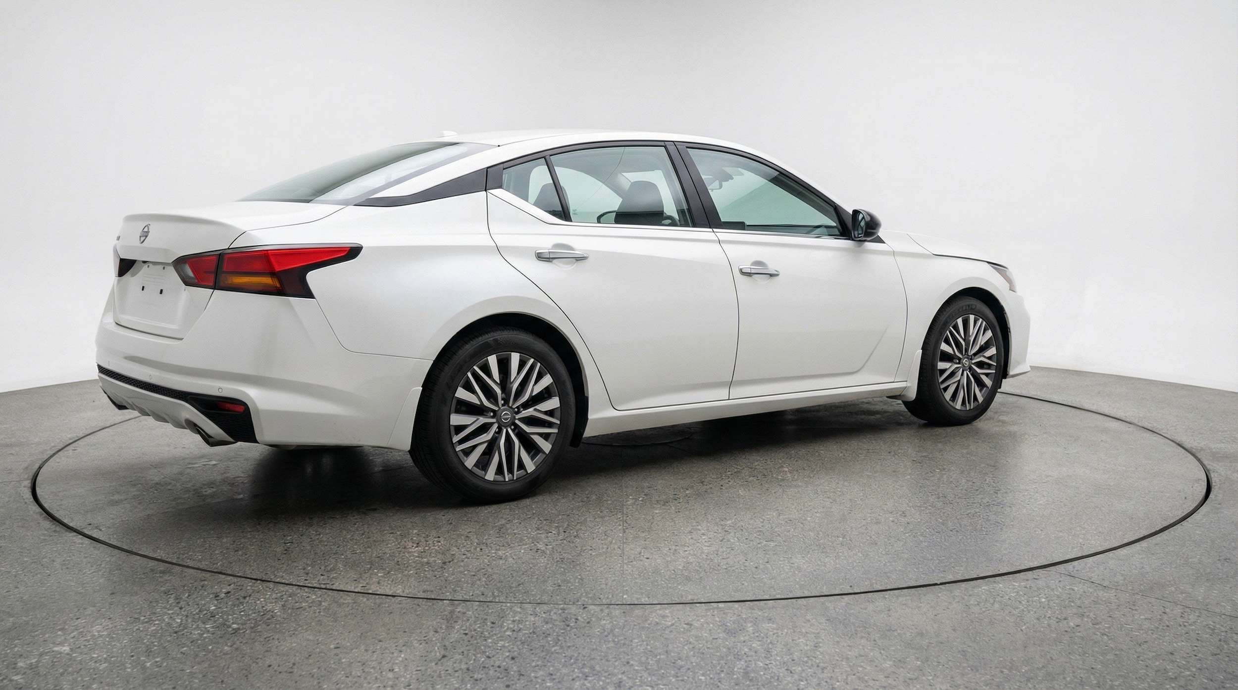 Thumbnail: 2025 Nissan Altima - 9
