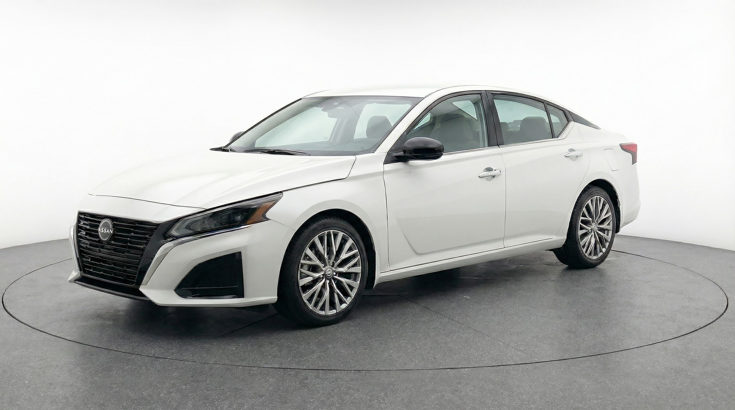 Thumbnail: 2025 Nissan Altima - 3