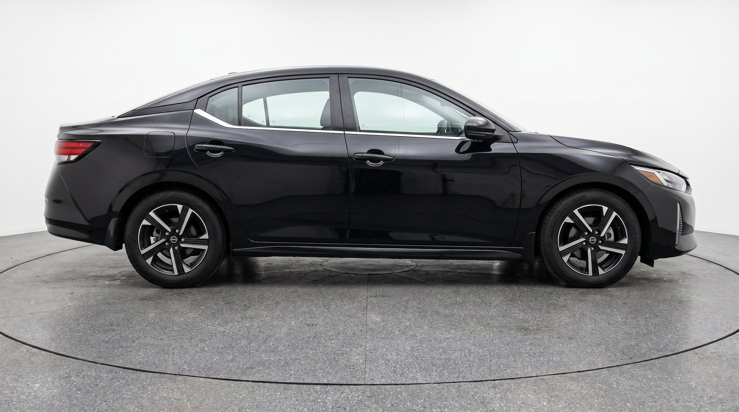 Thumbnail: 2025 Nissan Sentra - 10