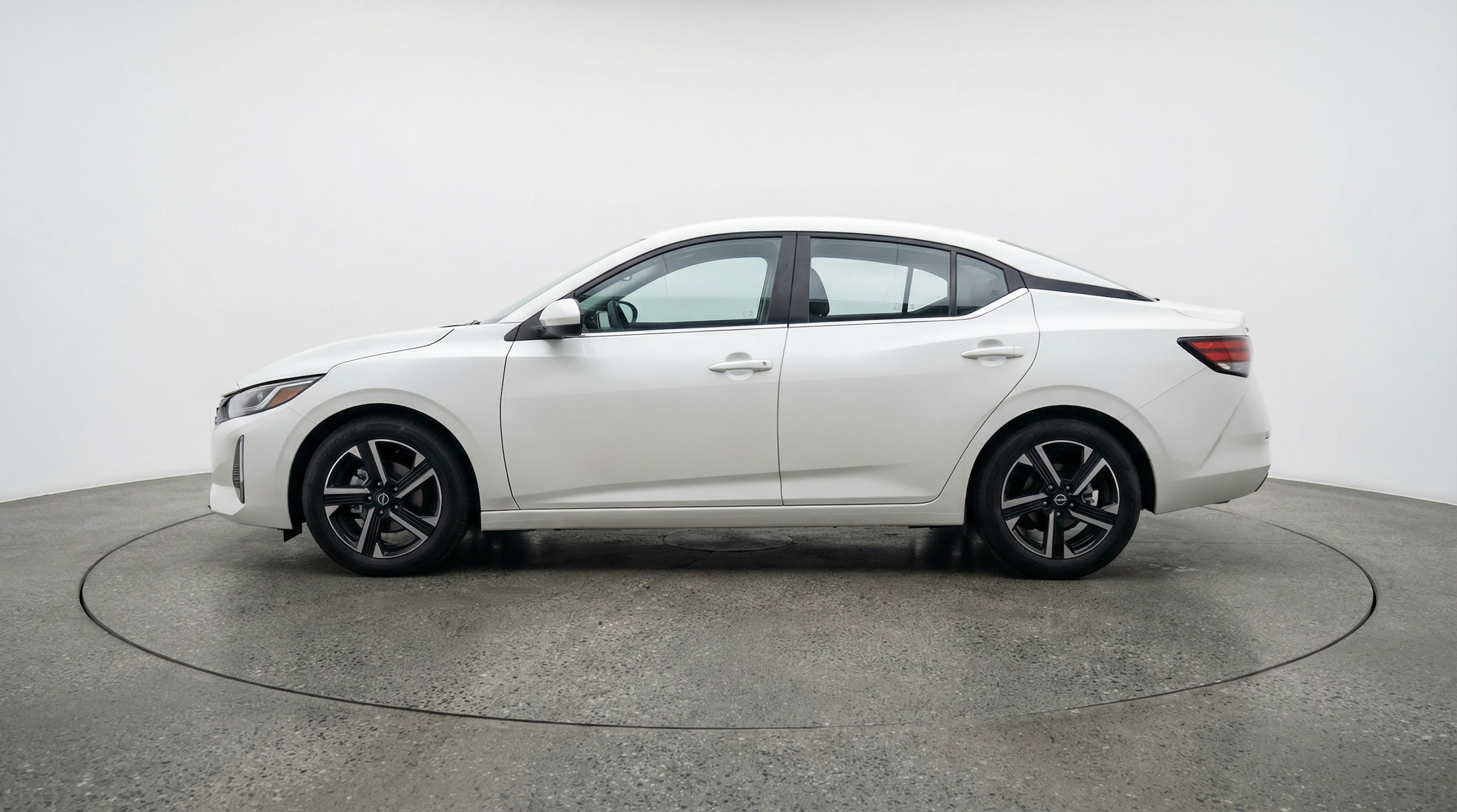 Thumbnail: 2025 Nissan Sentra - 4