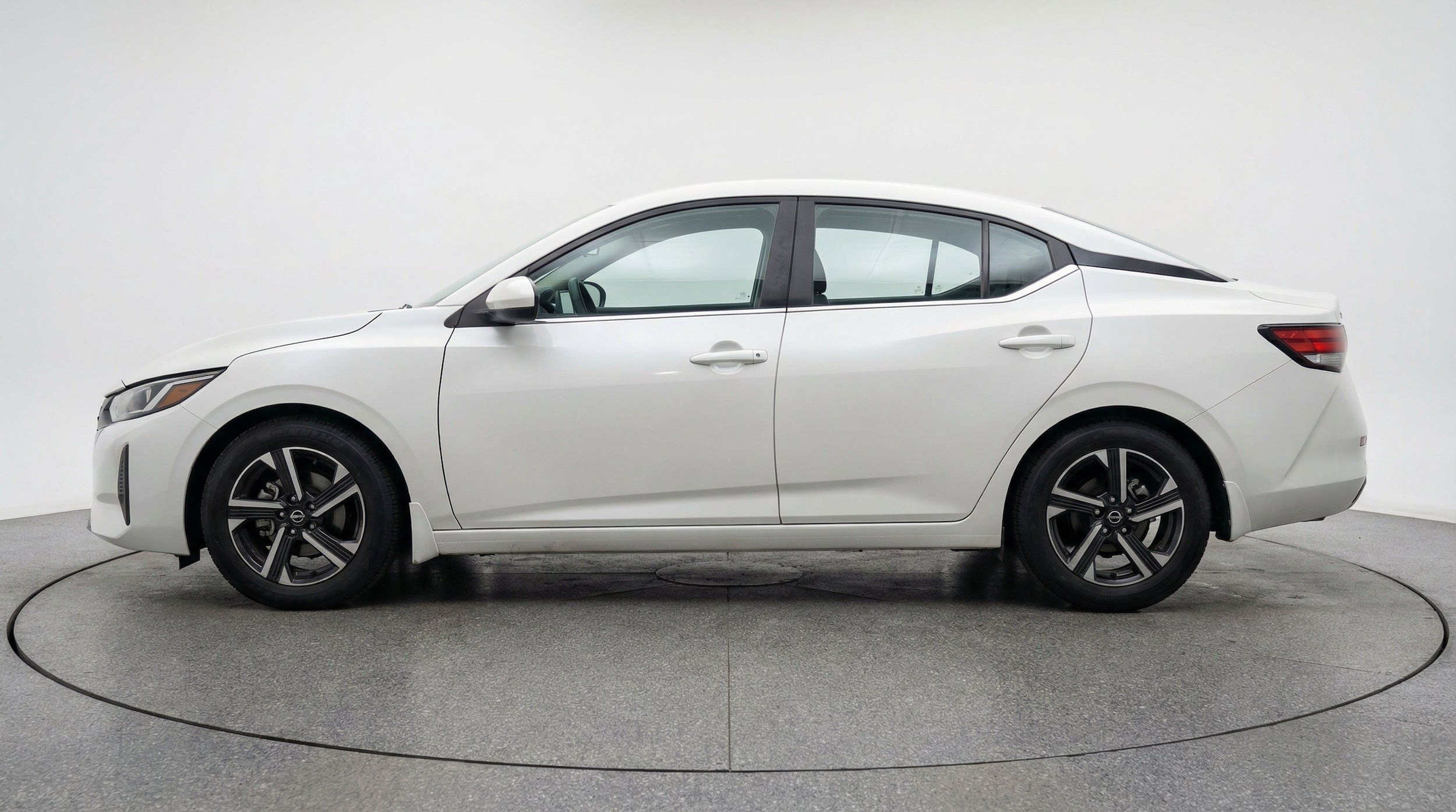 Thumbnail: 2025 Nissan Sentra - 5
