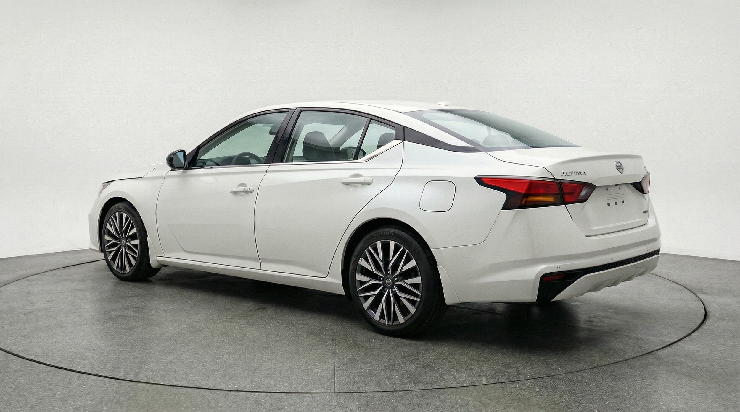 Thumbnail: 2025 Nissan Altima - 5