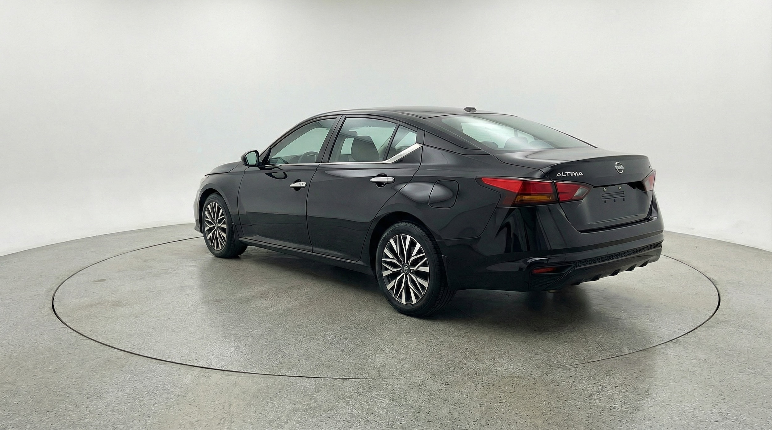 Thumbnail: 2025 Nissan Altima - 5
