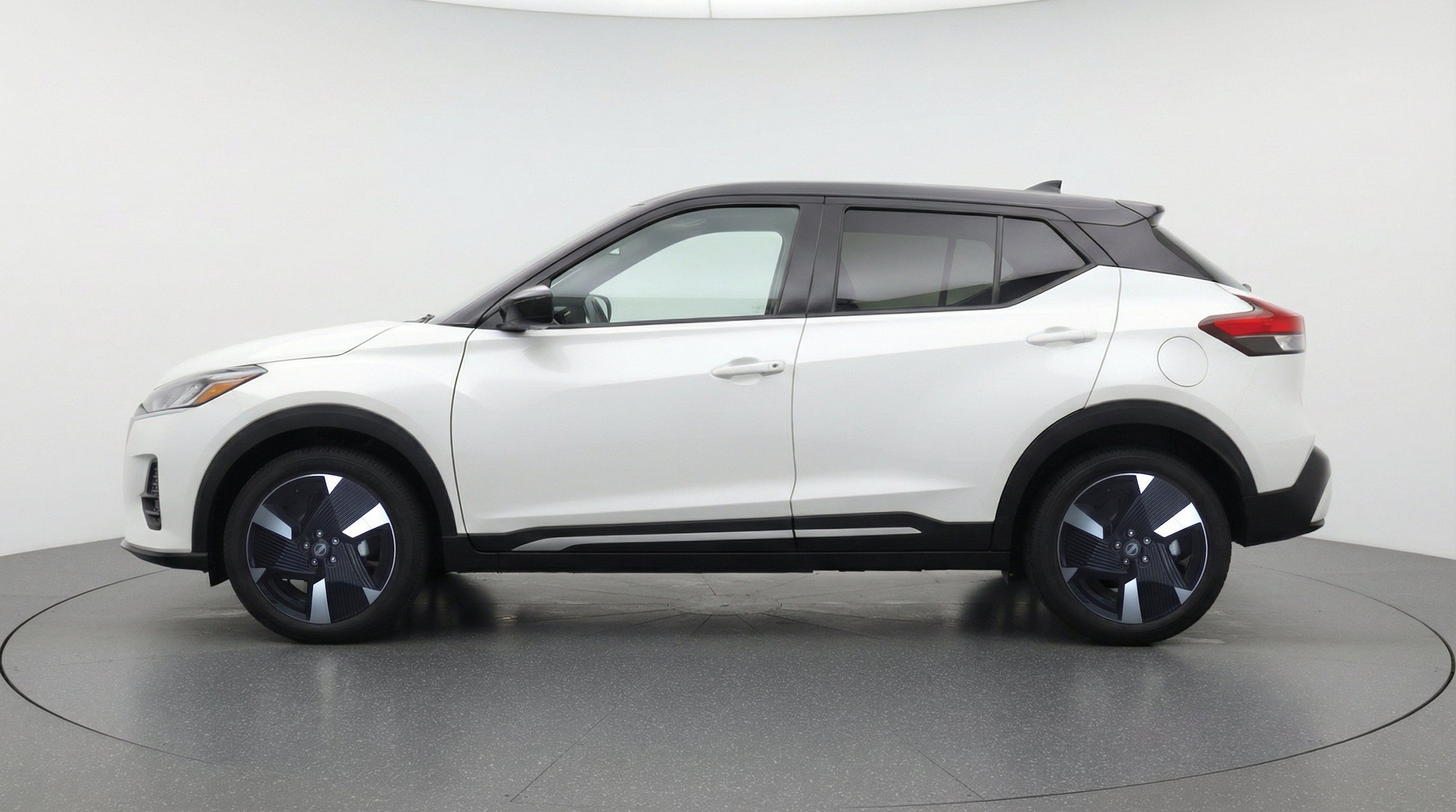 Thumbnail: 2026 Nissan Kicks - 5
